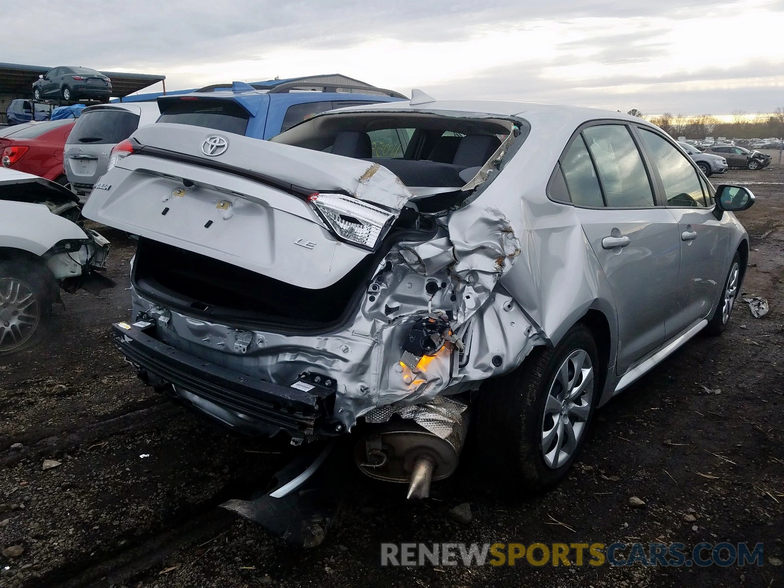 4 Photograph of a damaged car JTDEPRAE7LJ022835 TOYOTA COROLLA 2020