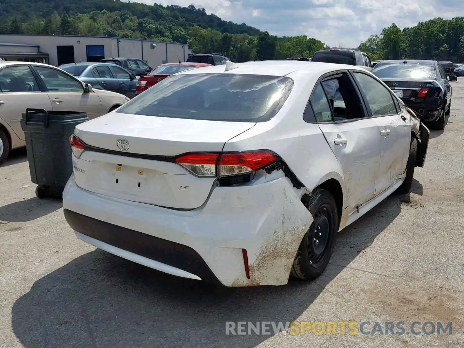 4 Photograph of a damaged car JTDEPRAE7LJ027405 TOYOTA COROLLA 2020