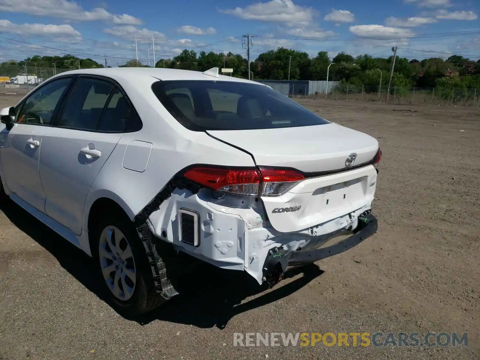 9 Photograph of a damaged car JTDEPRAE7LJ027954 TOYOTA COROLLA 2020