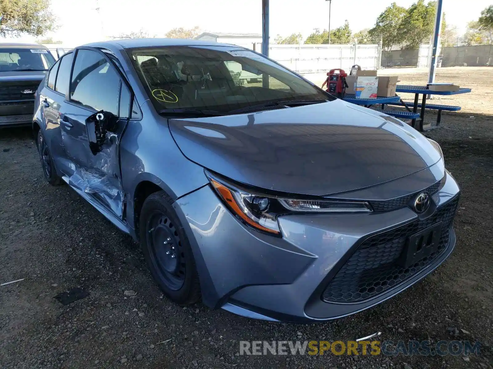 1 Photograph of a damaged car JTDEPRAE7LJ030613 TOYOTA COROLLA 2020