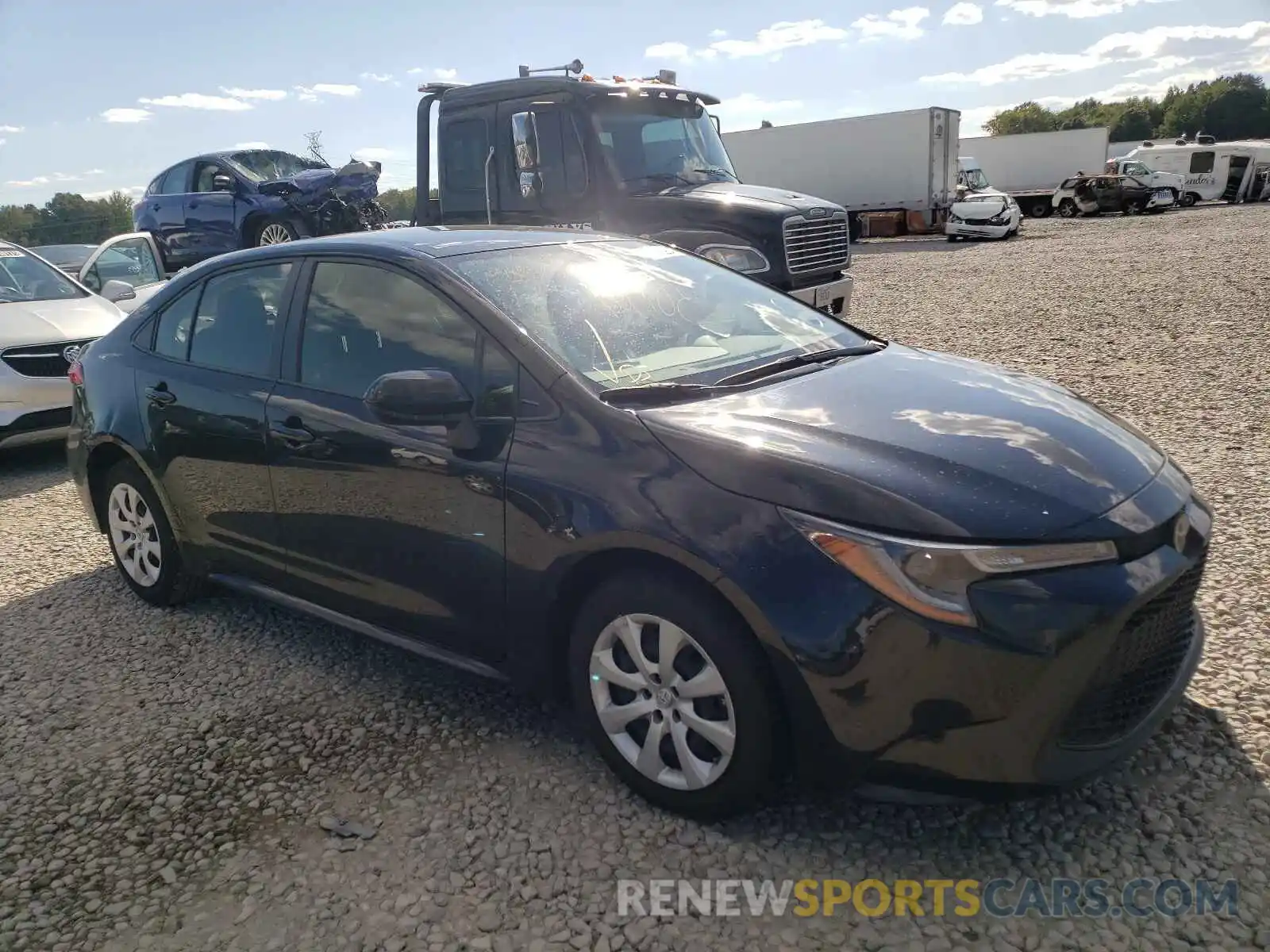 1 Photograph of a damaged car JTDEPRAE7LJ031339 TOYOTA COROLLA 2020