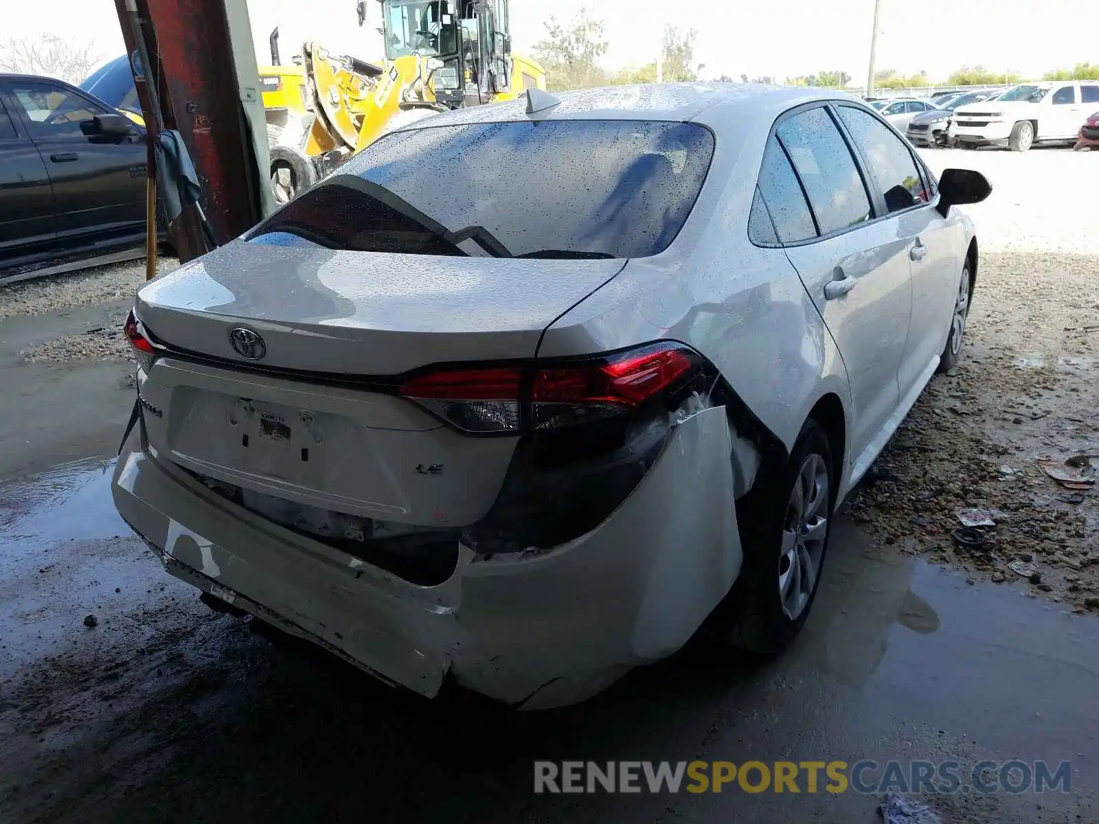 4 Photograph of a damaged car JTDEPRAE7LJ032815 TOYOTA COROLLA 2020