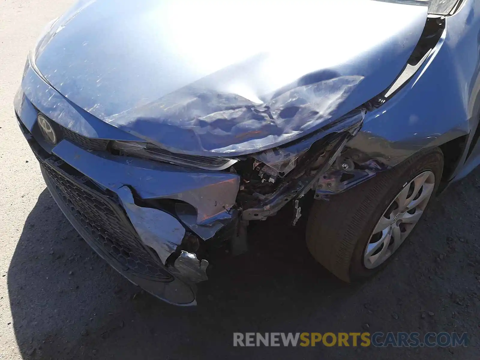 9 Photograph of a damaged car JTDEPRAE7LJ039019 TOYOTA COROLLA 2020