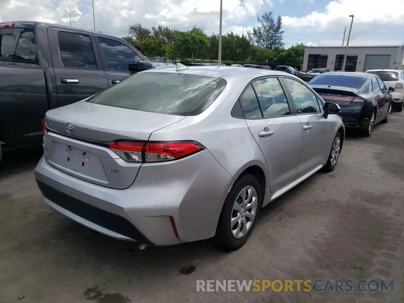 4 Photograph of a damaged car JTDEPRAE7LJ039263 TOYOTA COROLLA 2020