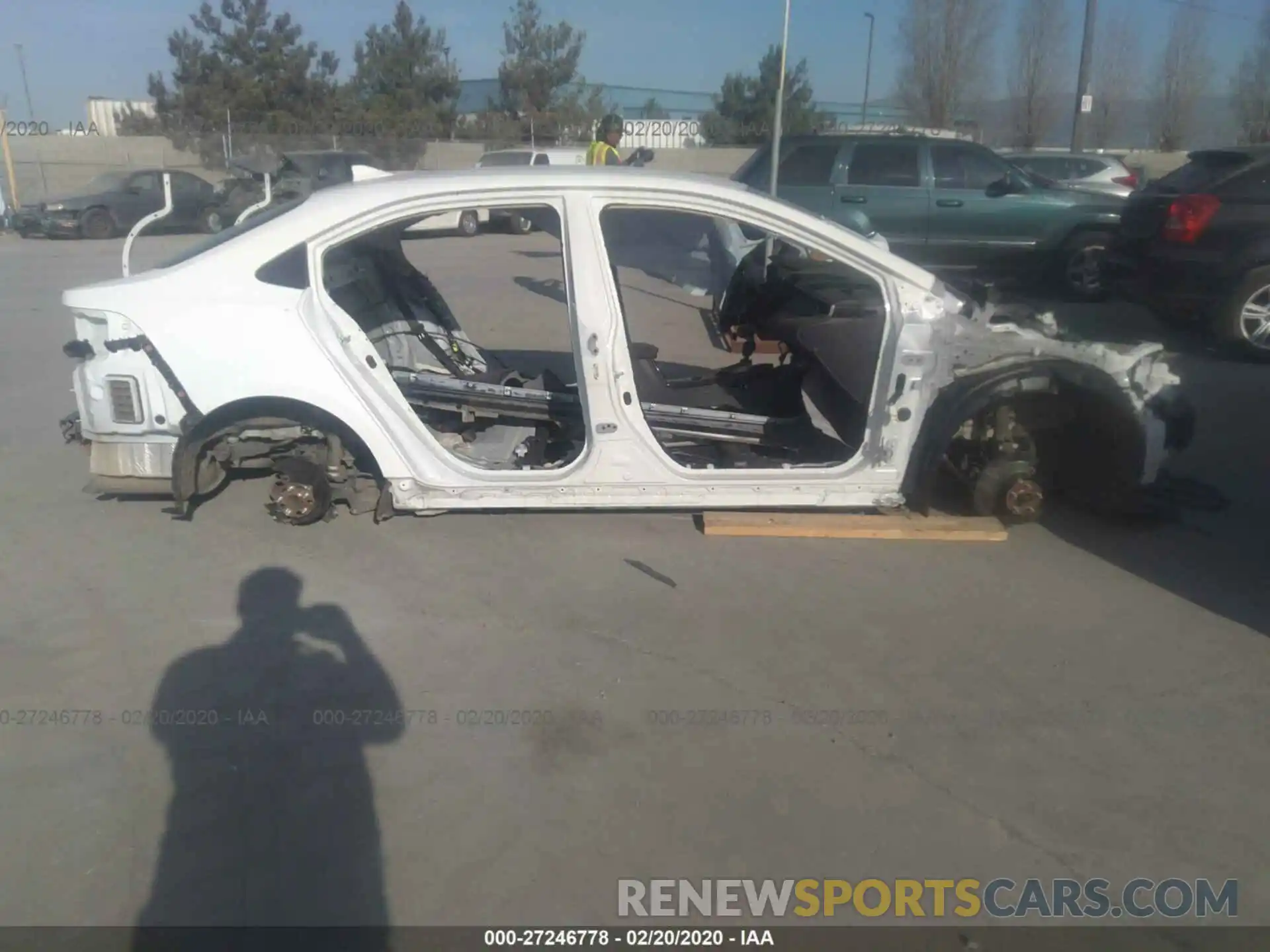 6 Photograph of a damaged car JTDEPRAE7LJ039506 TOYOTA COROLLA 2020