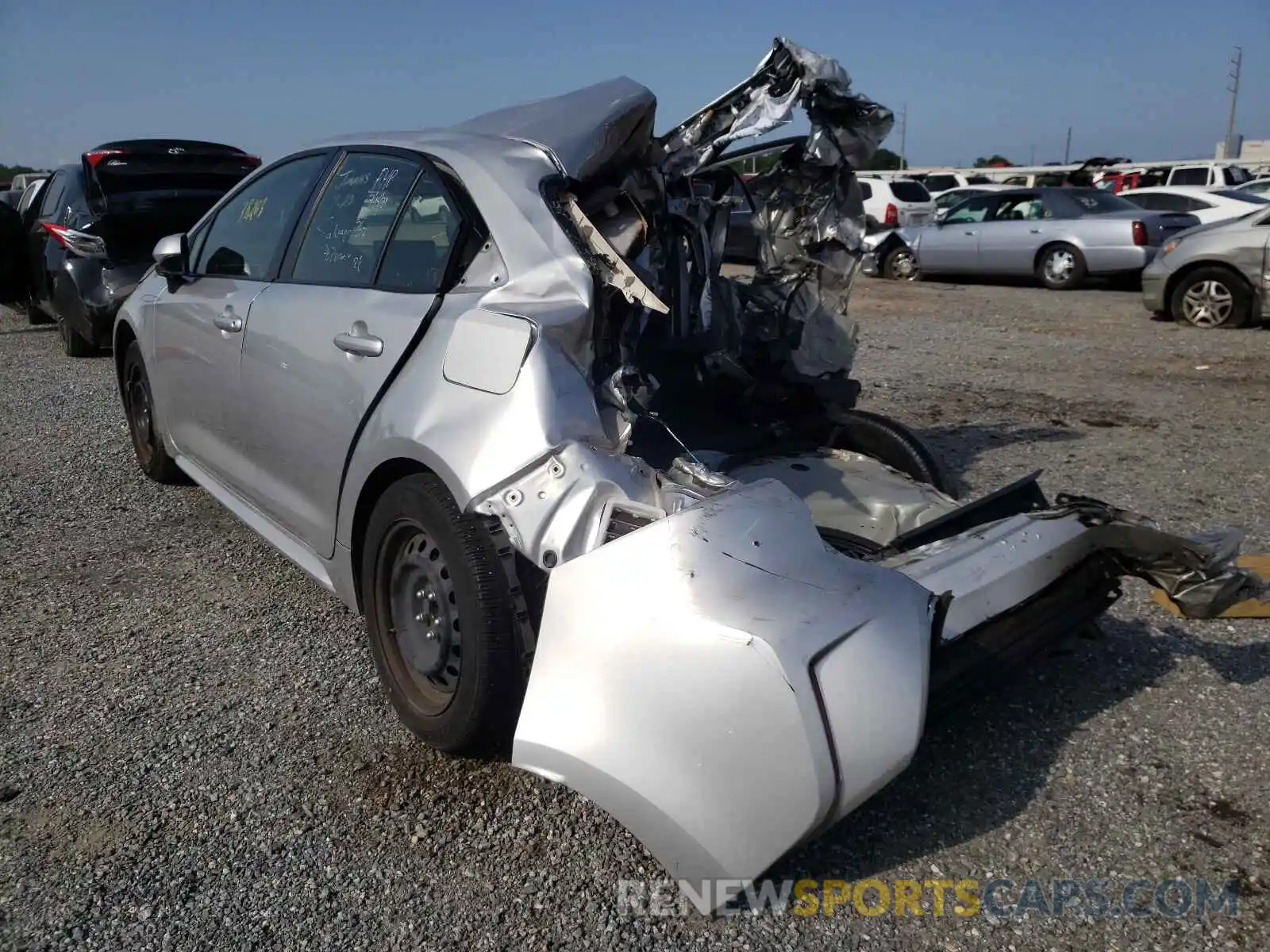 3 Photograph of a damaged car JTDEPRAE7LJ040610 TOYOTA COROLLA 2020