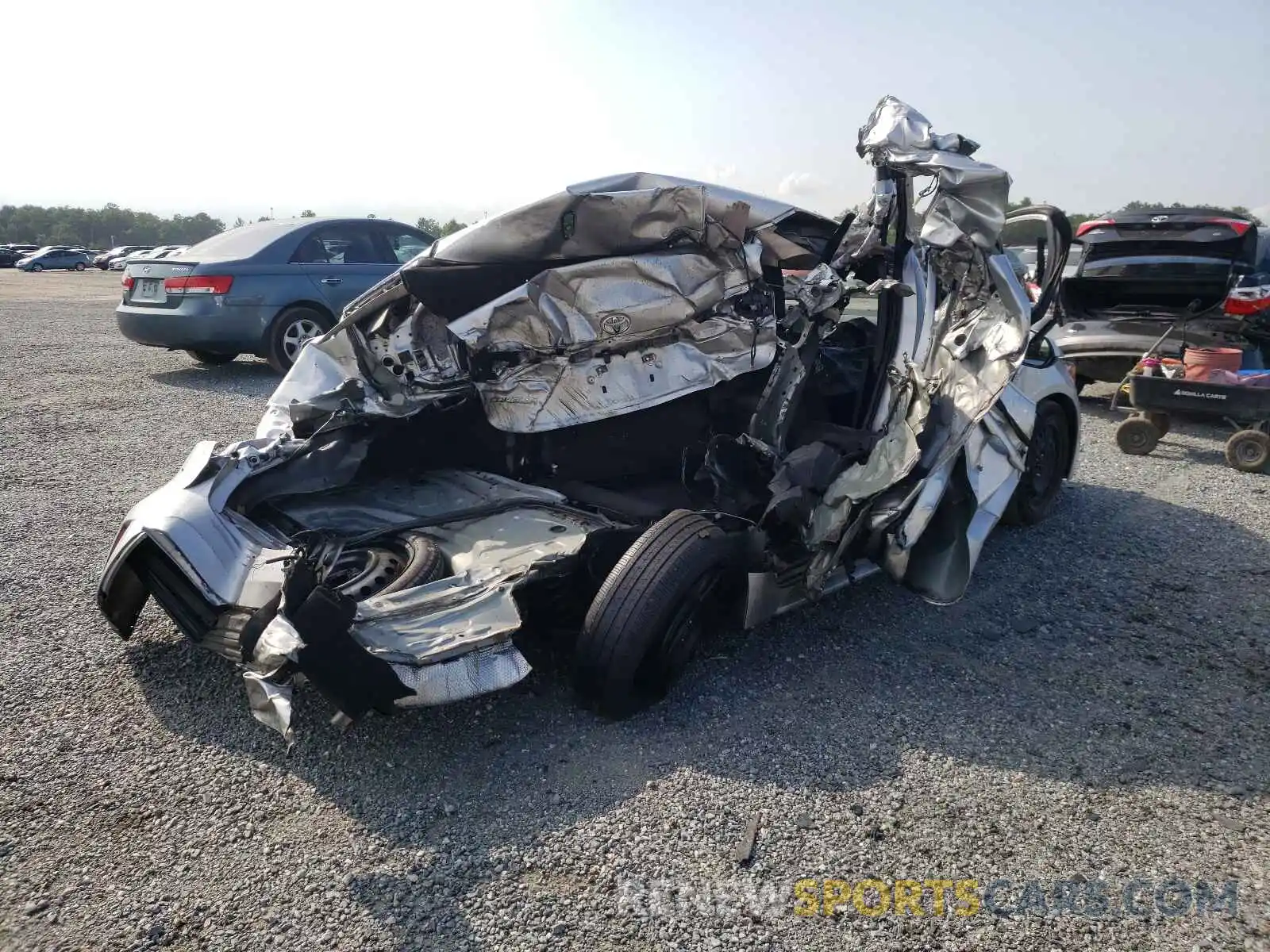 4 Photograph of a damaged car JTDEPRAE7LJ040610 TOYOTA COROLLA 2020