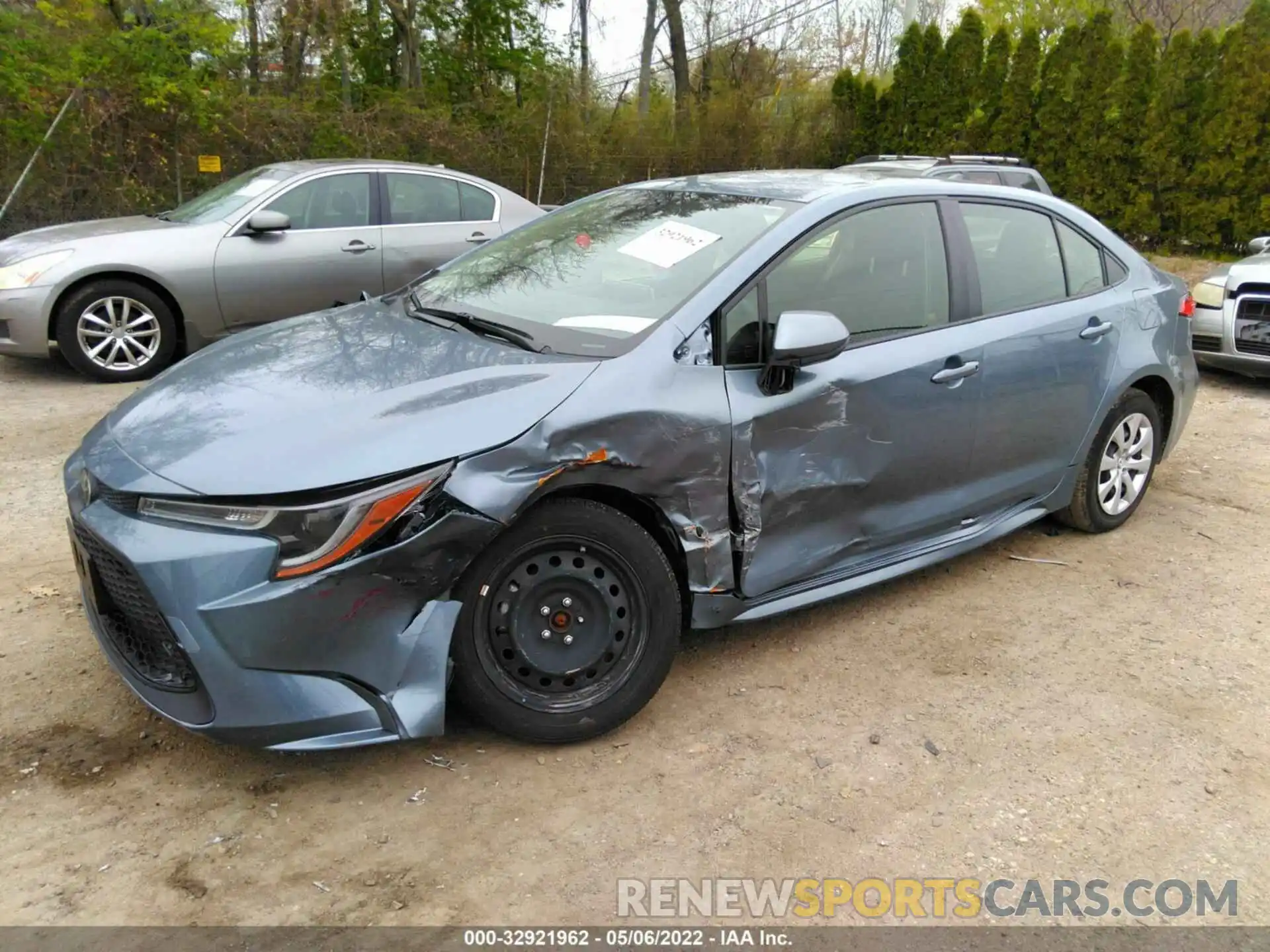 2 Photograph of a damaged car JTDEPRAE7LJ042132 TOYOTA COROLLA 2020