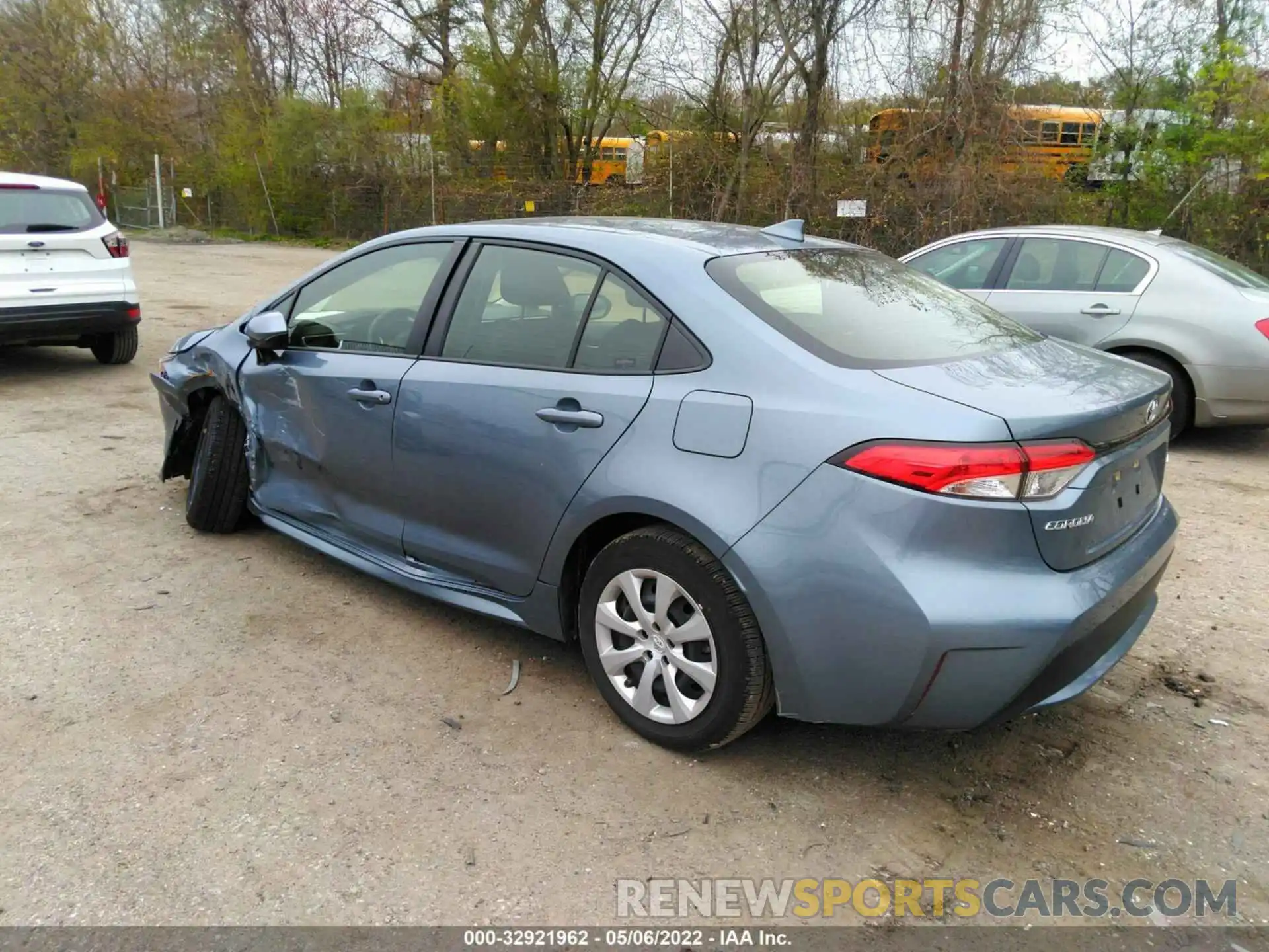 3 Photograph of a damaged car JTDEPRAE7LJ042132 TOYOTA COROLLA 2020