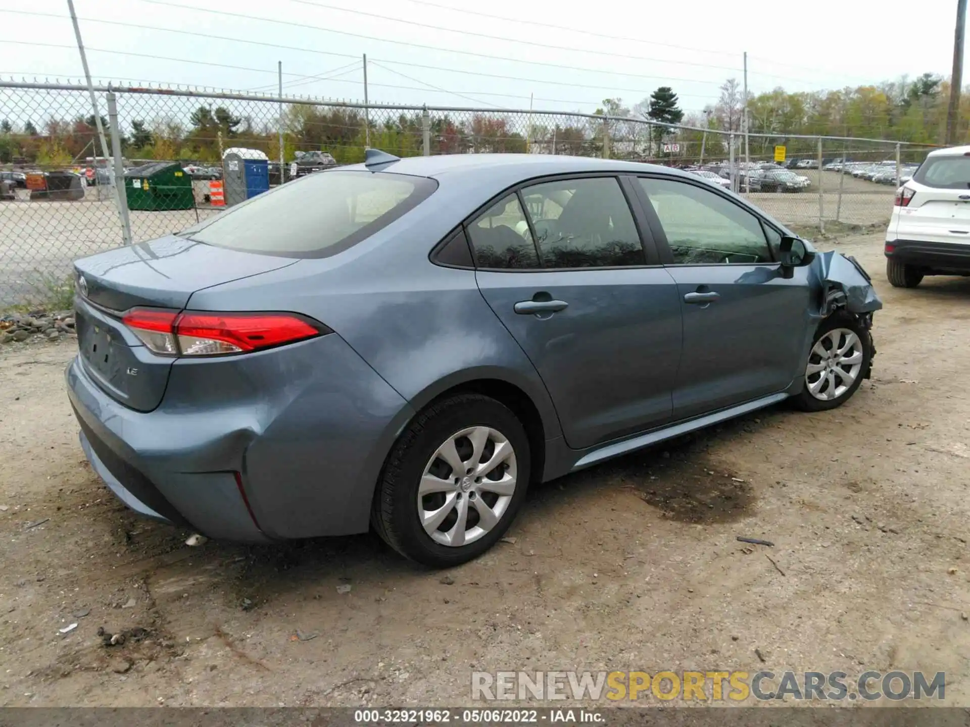 4 Photograph of a damaged car JTDEPRAE7LJ042132 TOYOTA COROLLA 2020