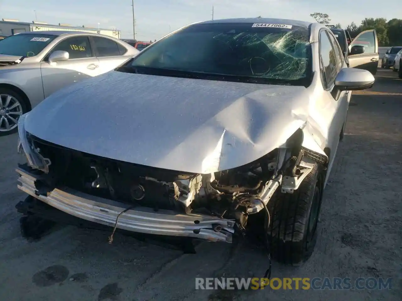 9 Photograph of a damaged car JTDEPRAE7LJ043104 TOYOTA COROLLA 2020