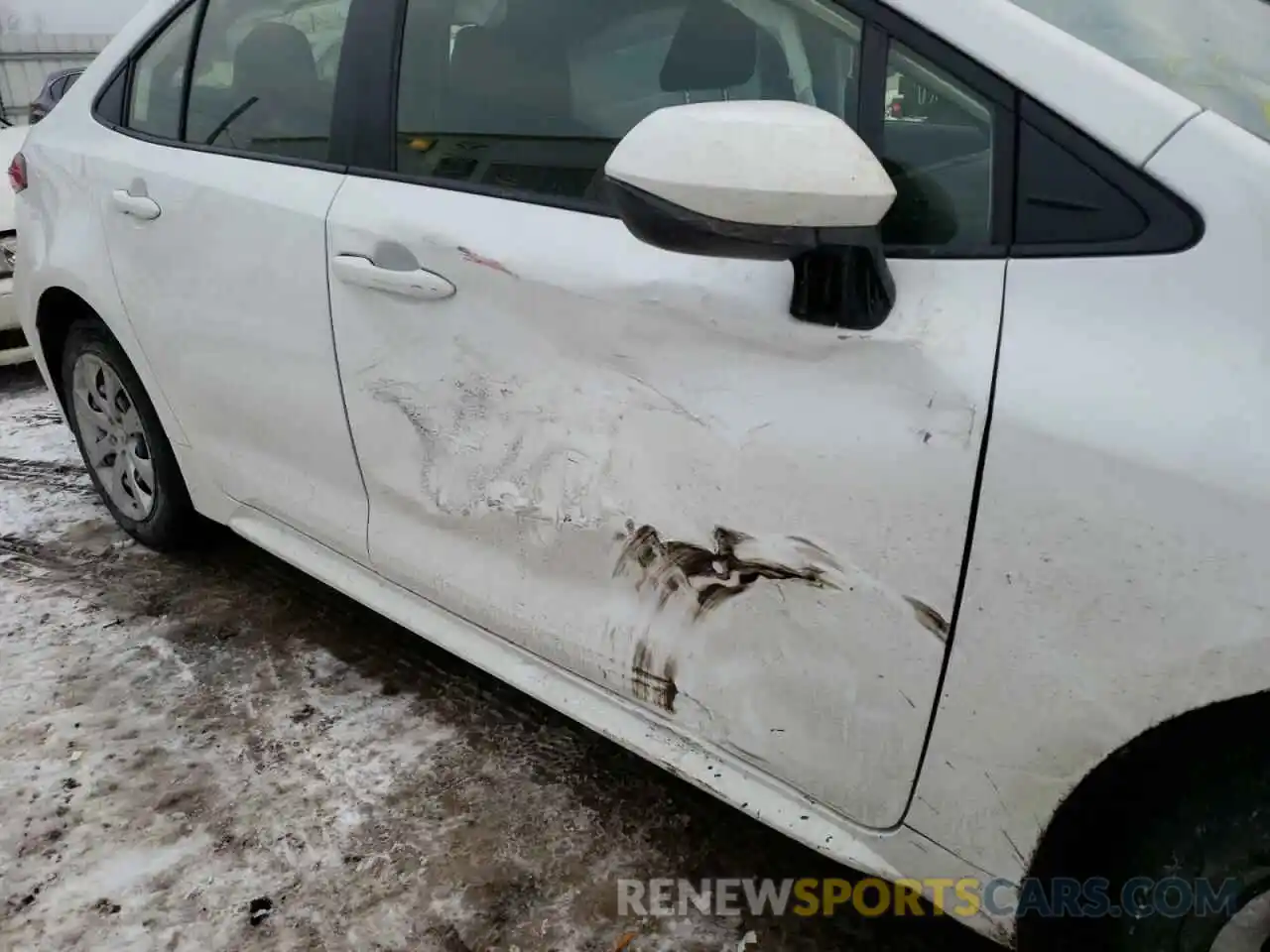 9 Photograph of a damaged car JTDEPRAE7LJ043653 TOYOTA COROLLA 2020