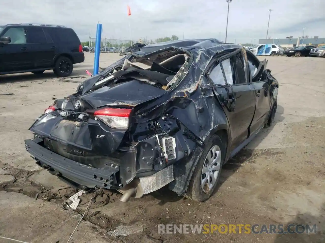 4 Photograph of a damaged car JTDEPRAE7LJ044205 TOYOTA COROLLA 2020