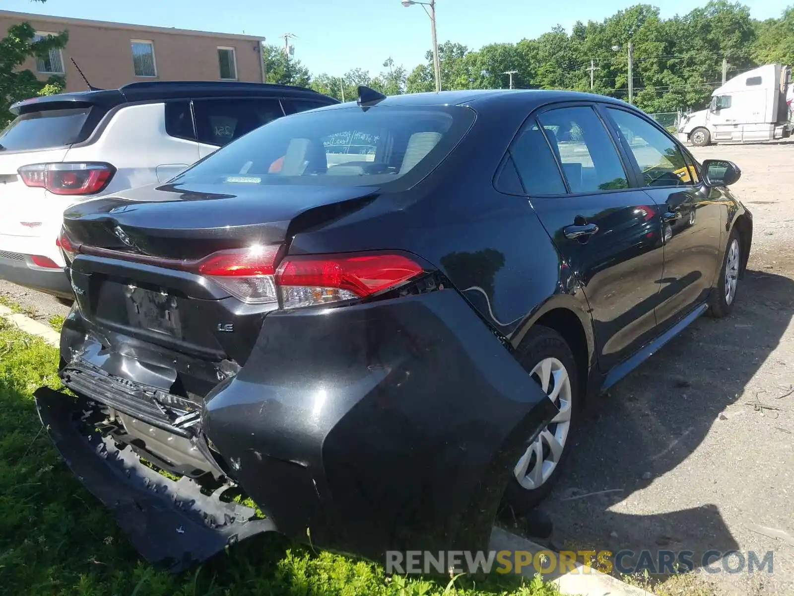 4 Photograph of a damaged car JTDEPRAE7LJ044737 TOYOTA COROLLA 2020