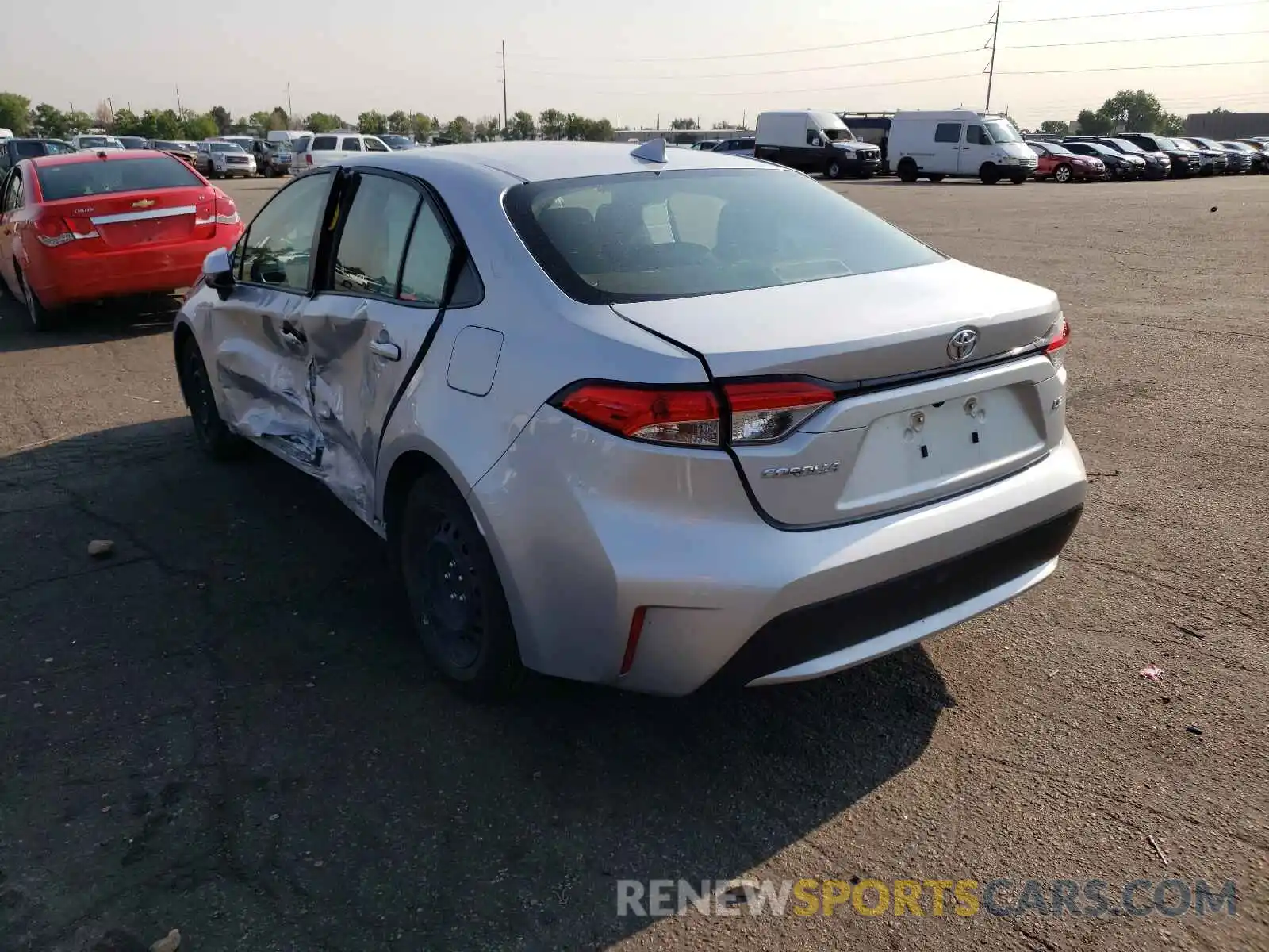 3 Photograph of a damaged car JTDEPRAE7LJ044768 TOYOTA COROLLA 2020