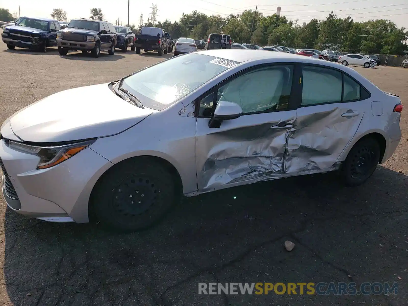 9 Photograph of a damaged car JTDEPRAE7LJ044768 TOYOTA COROLLA 2020