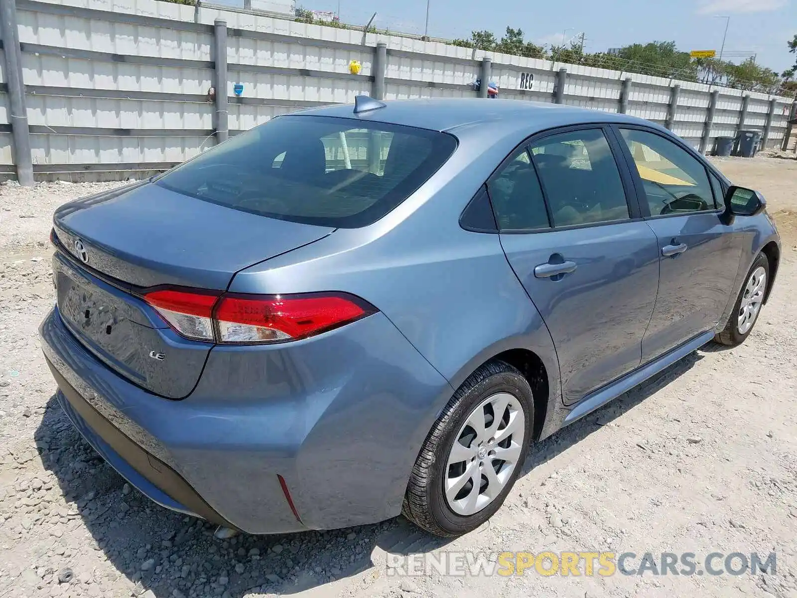 4 Photograph of a damaged car JTDEPRAE7LJ046763 TOYOTA COROLLA 2020