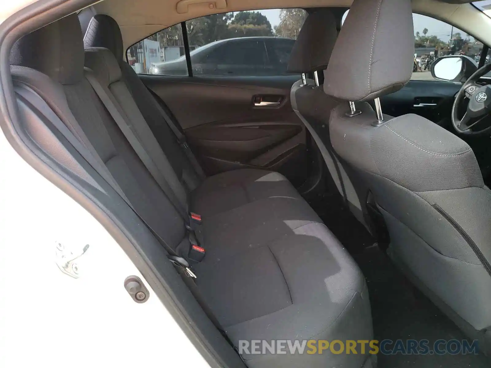 6 Photograph of a damaged car JTDEPRAE7LJ047282 TOYOTA COROLLA 2020