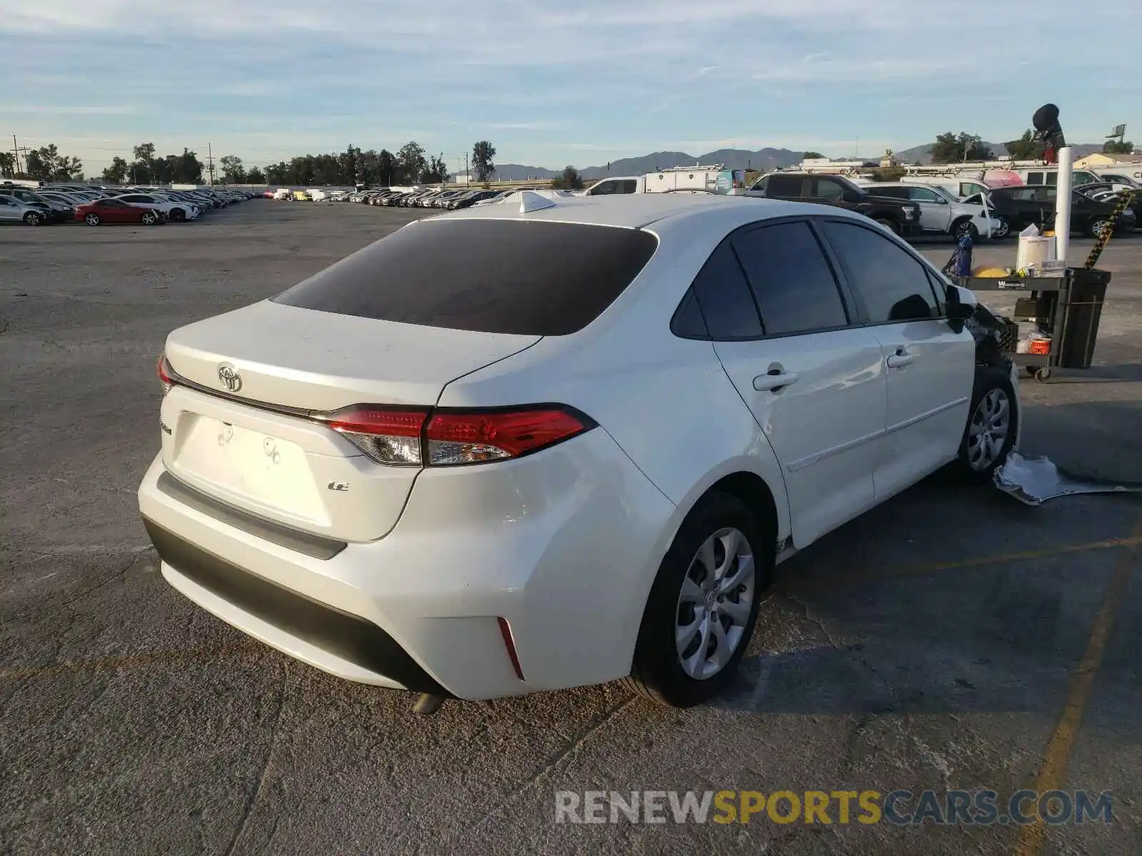 4 Photograph of a damaged car JTDEPRAE7LJ047945 TOYOTA COROLLA 2020