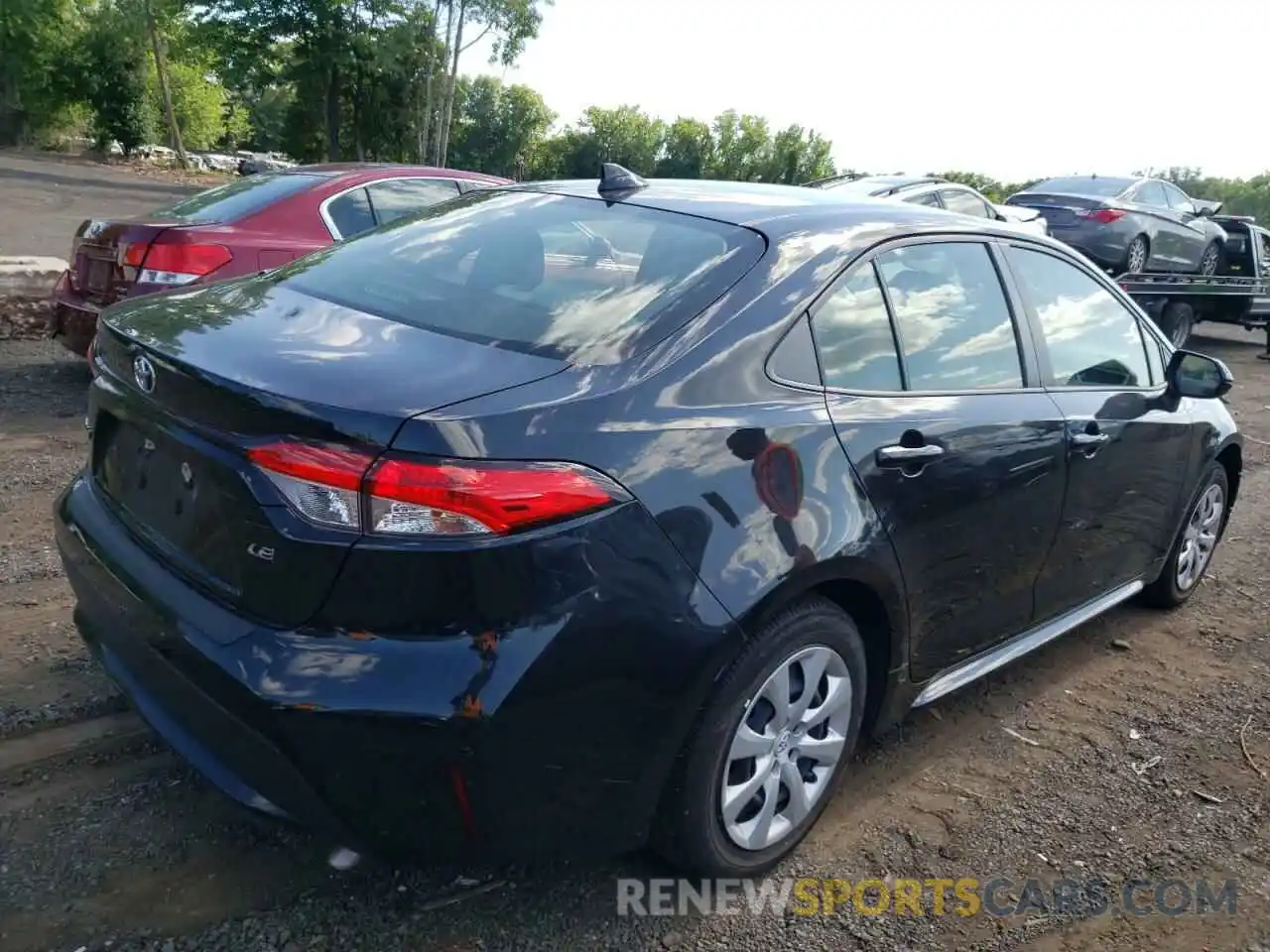 4 Photograph of a damaged car JTDEPRAE7LJ050568 TOYOTA COROLLA 2020