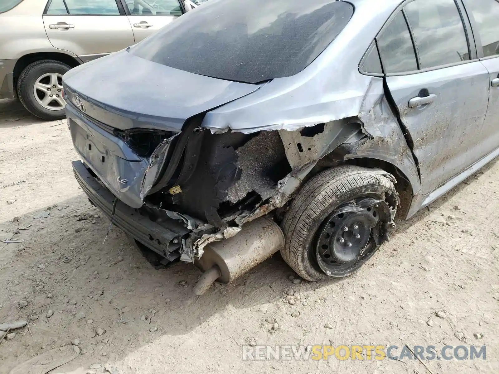9 Photograph of a damaged car JTDEPRAE7LJ050862 TOYOTA COROLLA 2020