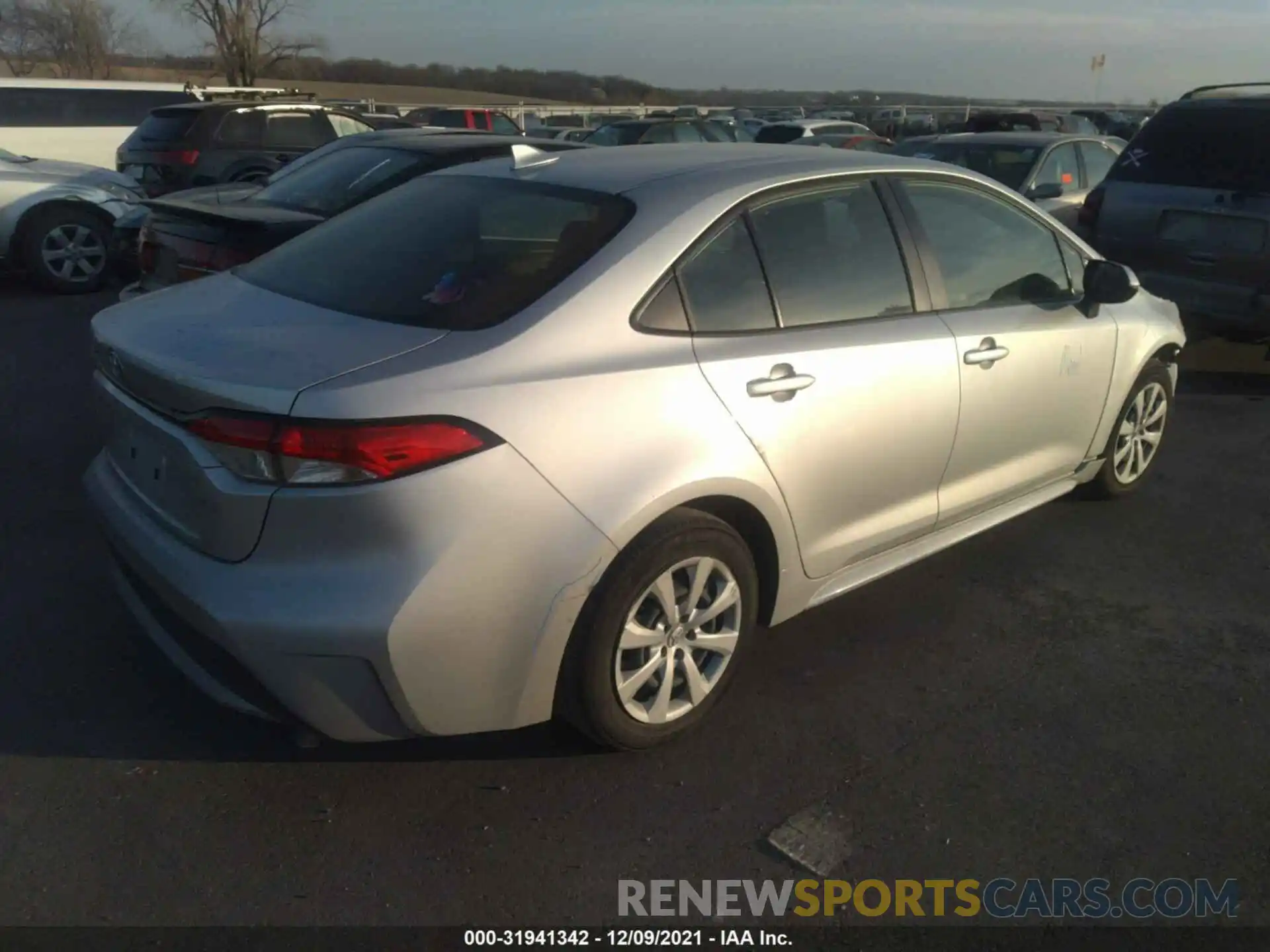 4 Photograph of a damaged car JTDEPRAE7LJ053048 TOYOTA COROLLA 2020