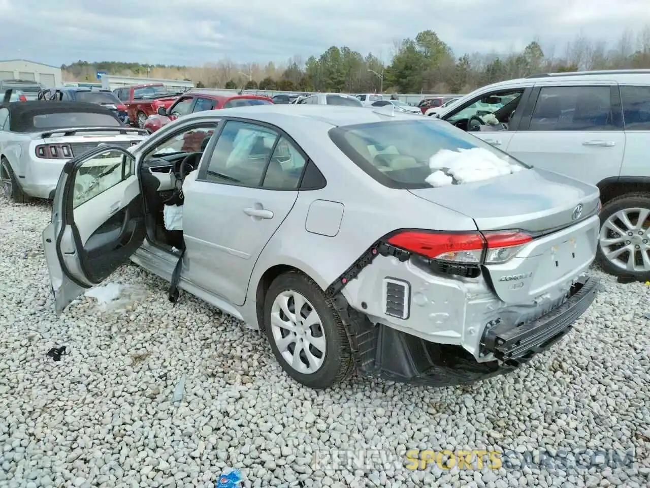 3 Photograph of a damaged car JTDEPRAE7LJ054460 TOYOTA COROLLA 2020