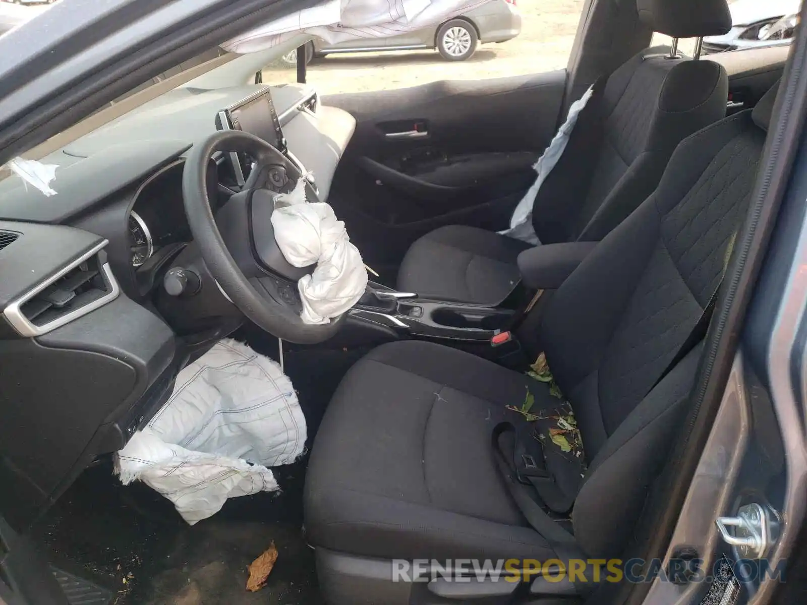 5 Photograph of a damaged car JTDEPRAE7LJ055107 TOYOTA COROLLA 2020