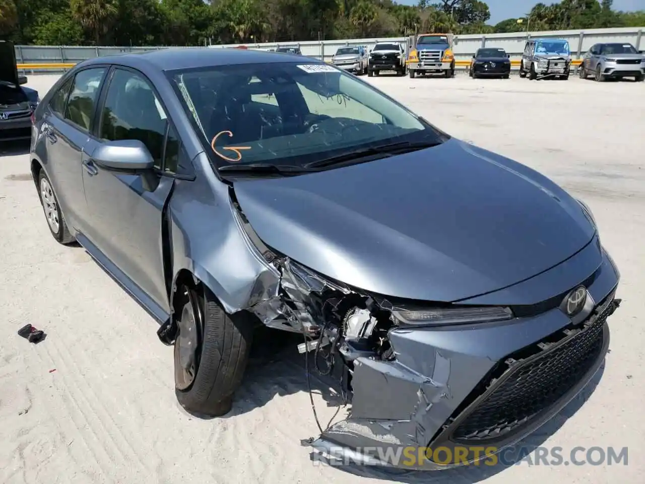 1 Photograph of a damaged car JTDEPRAE7LJ057035 TOYOTA COROLLA 2020