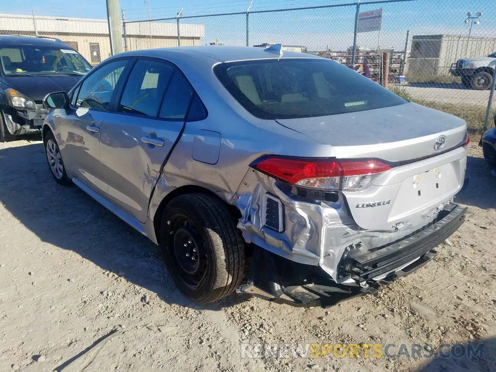 3 Photograph of a damaged car JTDEPRAE7LJ057472 TOYOTA COROLLA 2020