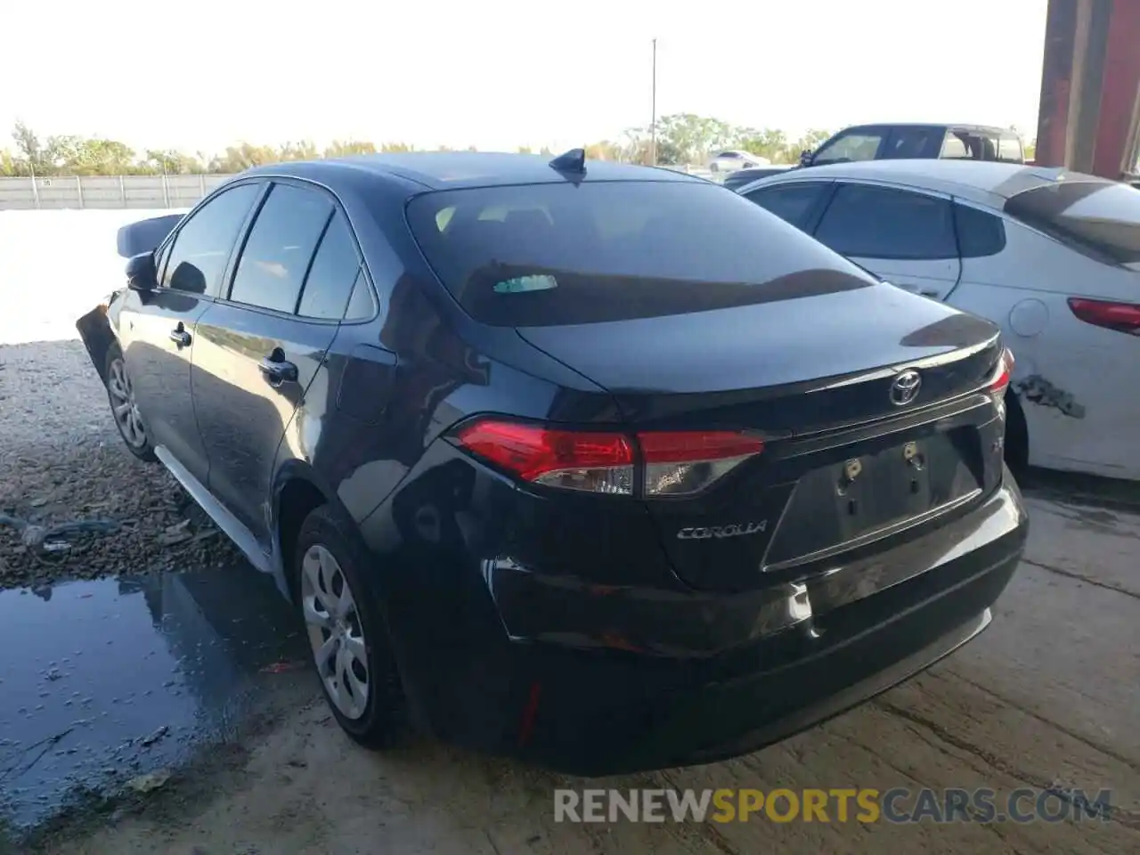 3 Photograph of a damaged car JTDEPRAE7LJ058010 TOYOTA COROLLA 2020