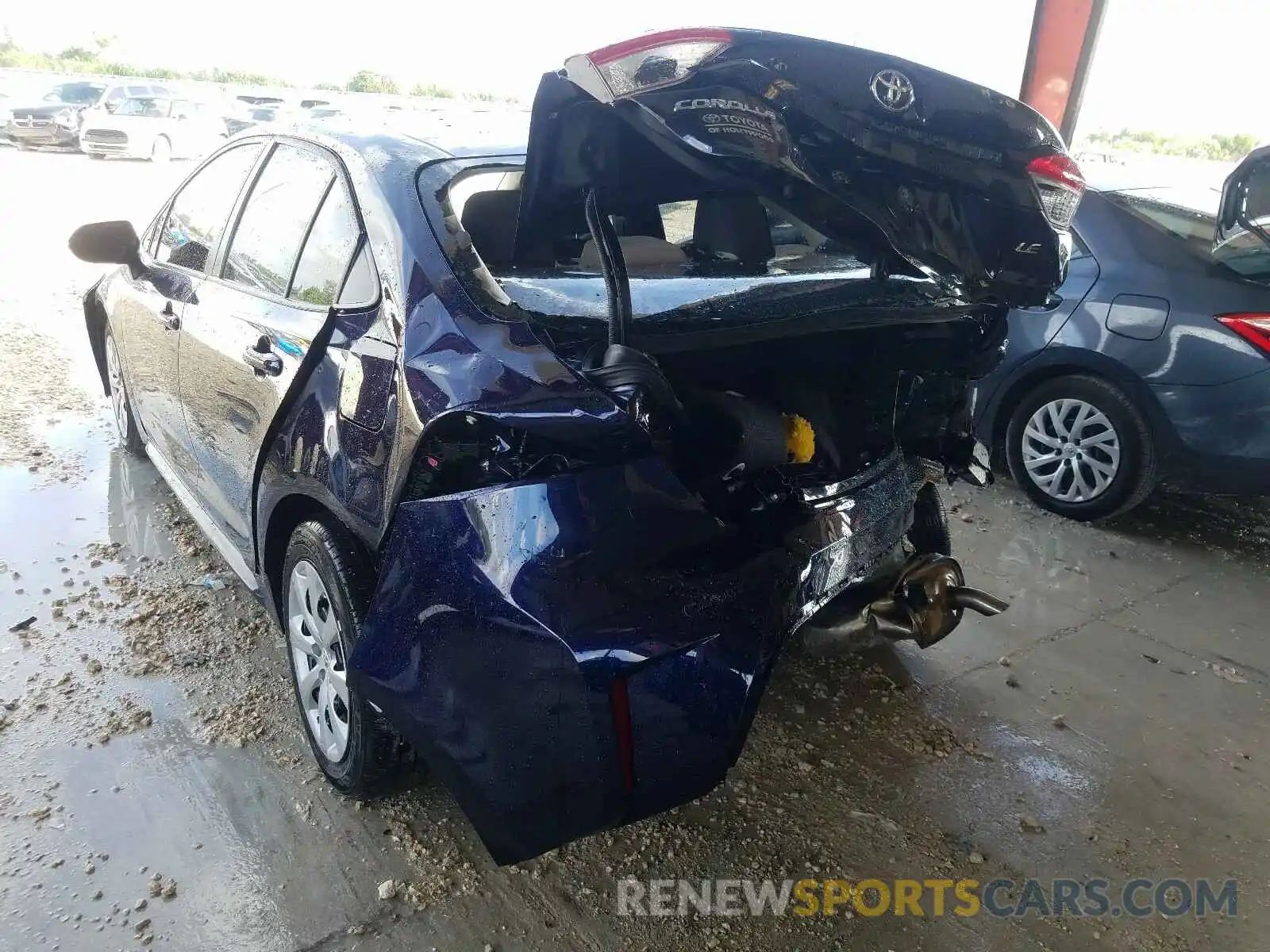 3 Photograph of a damaged car JTDEPRAE7LJ058251 TOYOTA COROLLA 2020