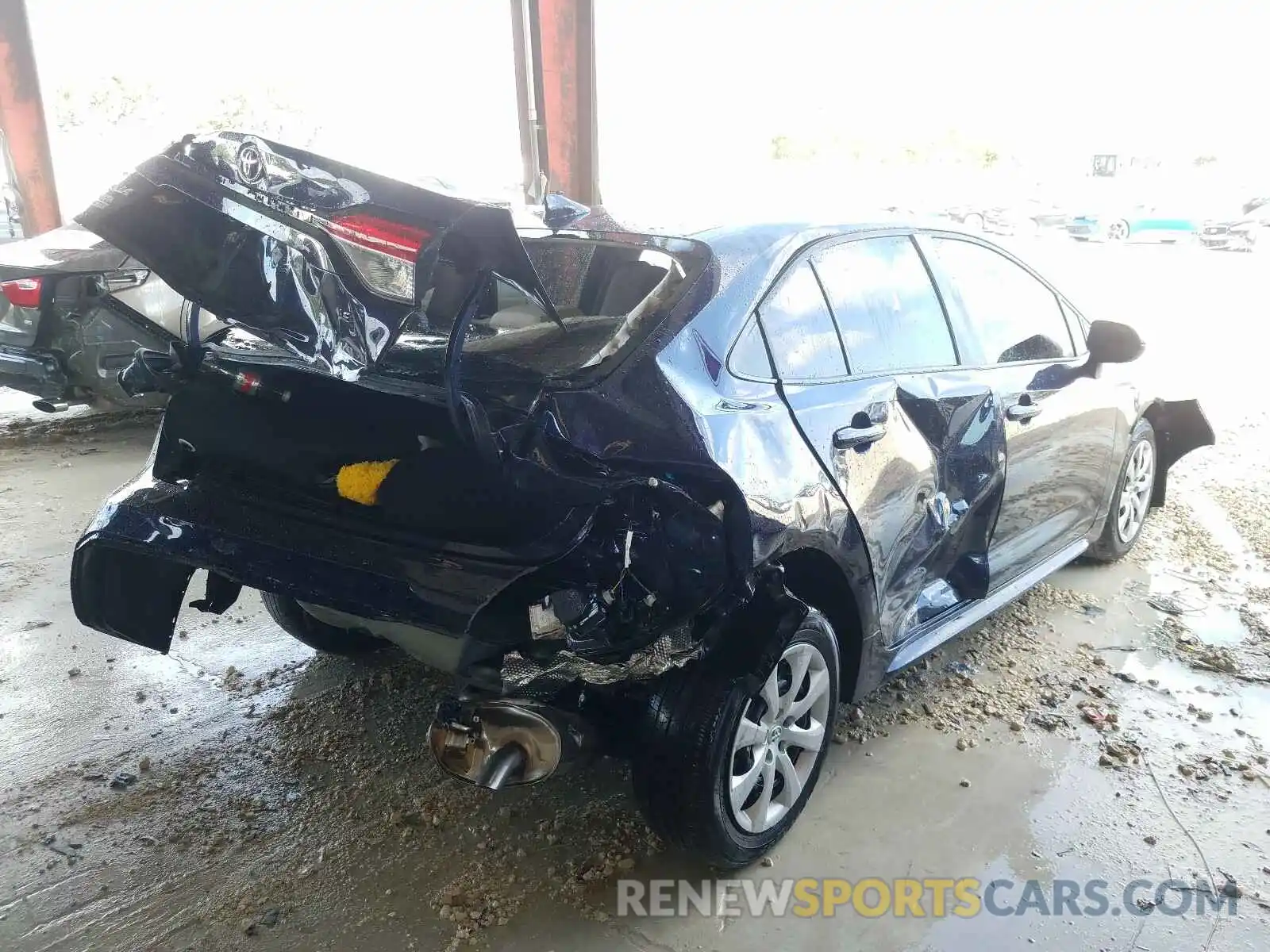 4 Photograph of a damaged car JTDEPRAE7LJ058251 TOYOTA COROLLA 2020