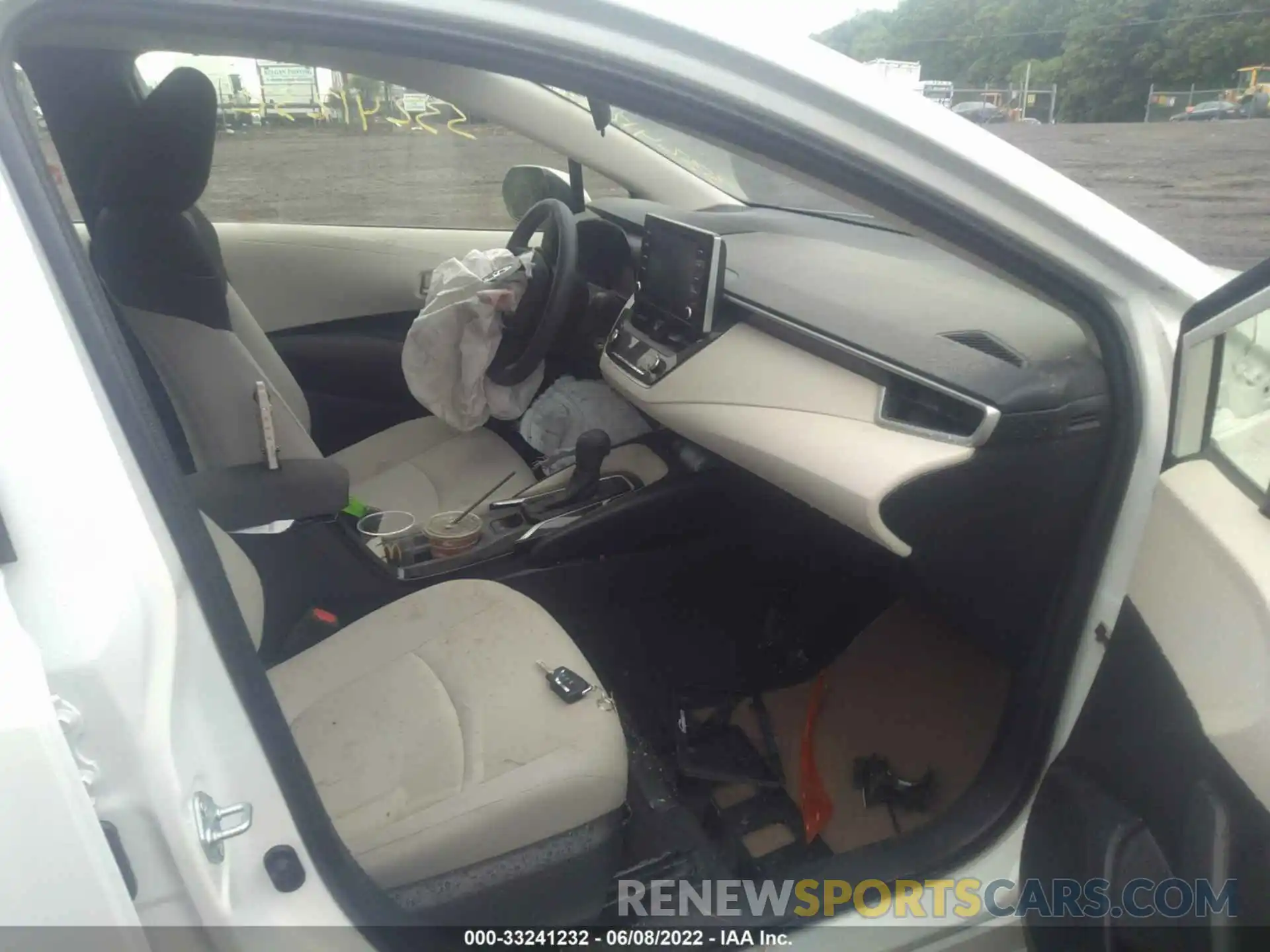 5 Photograph of a damaged car JTDEPRAE7LJ059559 TOYOTA COROLLA 2020