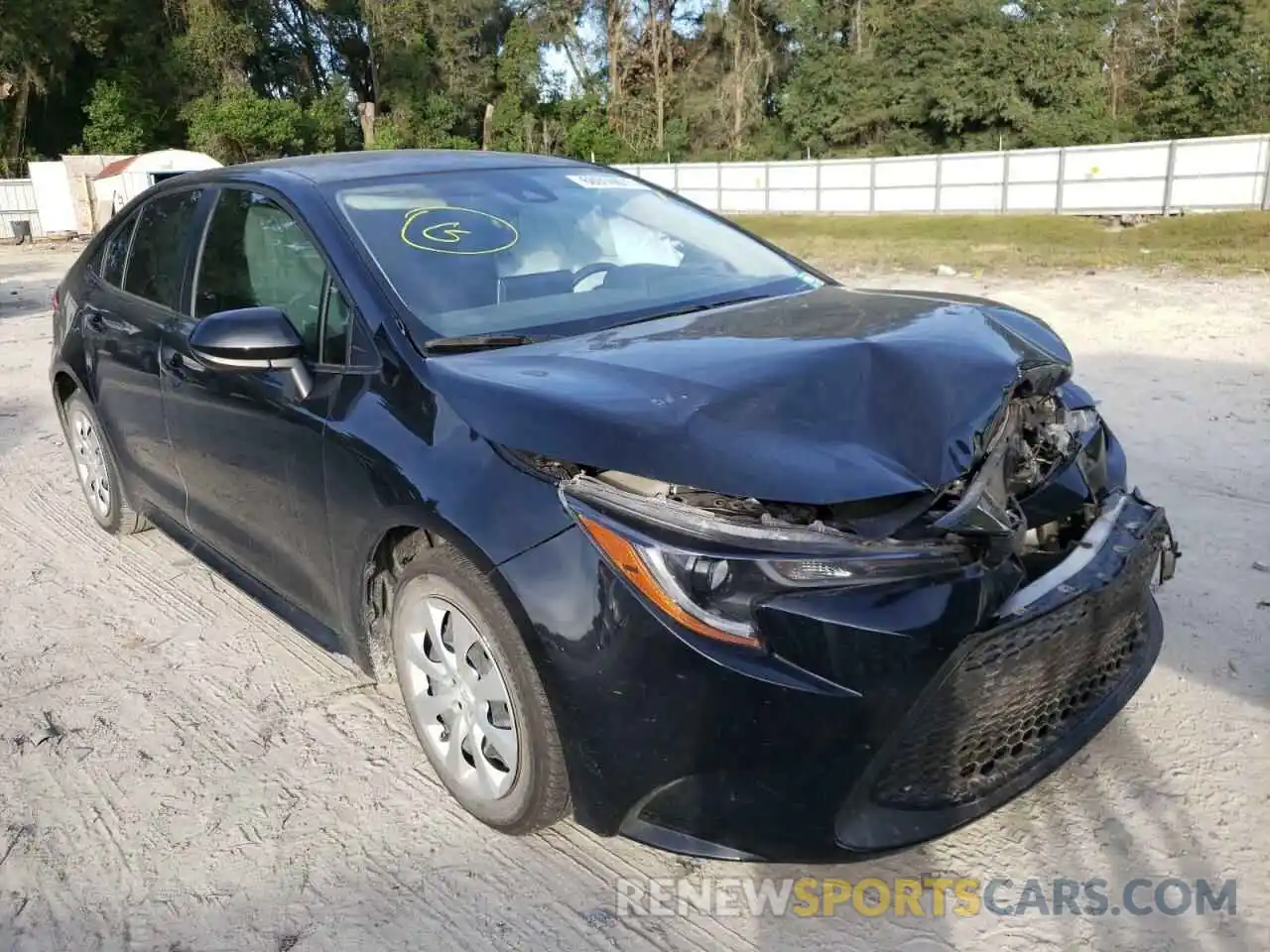 1 Photograph of a damaged car JTDEPRAE7LJ061523 TOYOTA COROLLA 2020