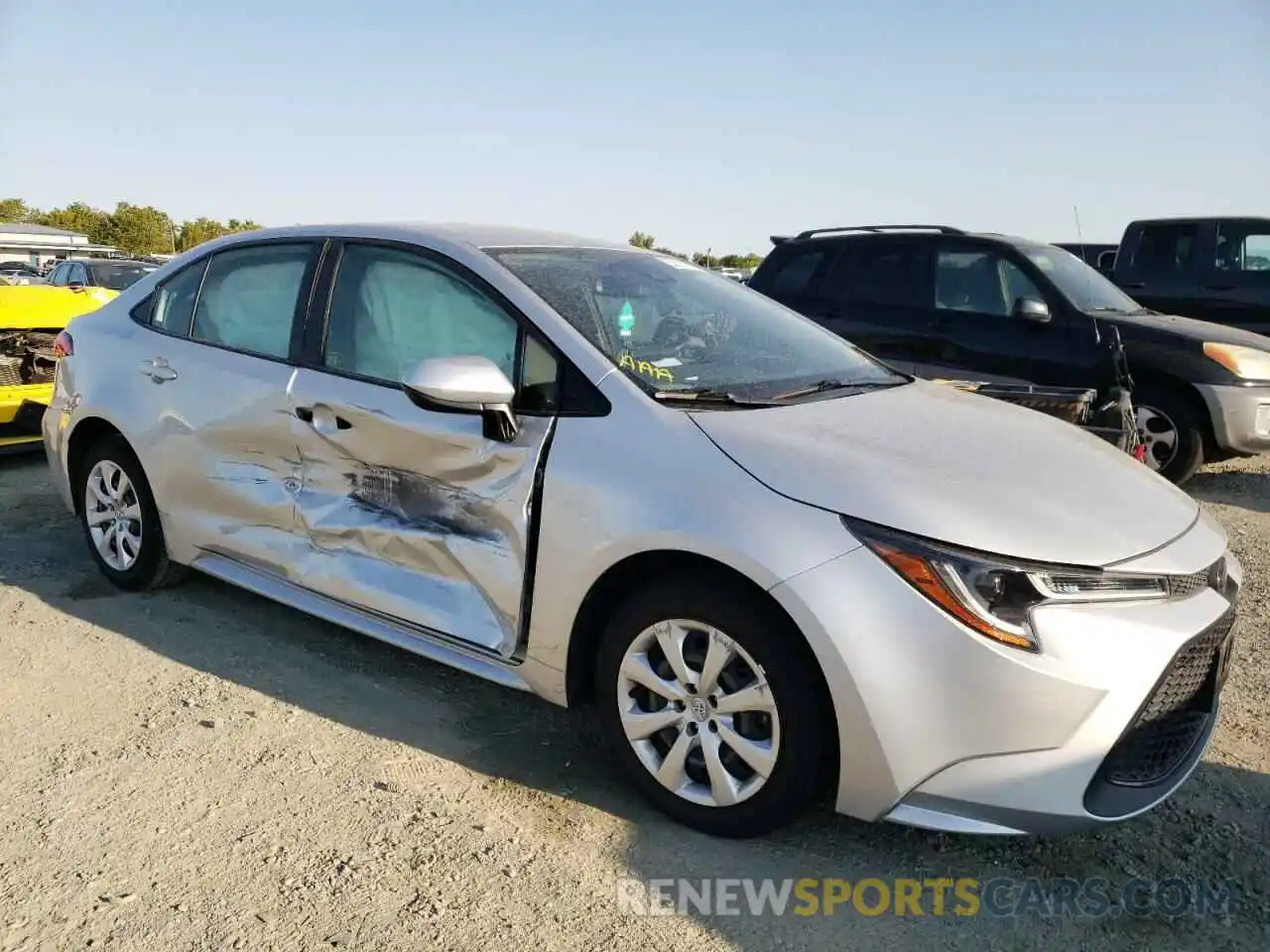 1 Photograph of a damaged car JTDEPRAE7LJ061764 TOYOTA COROLLA 2020