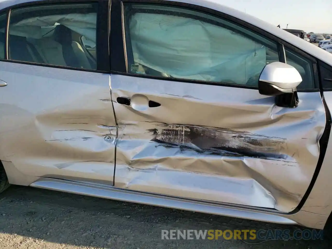 9 Photograph of a damaged car JTDEPRAE7LJ061764 TOYOTA COROLLA 2020