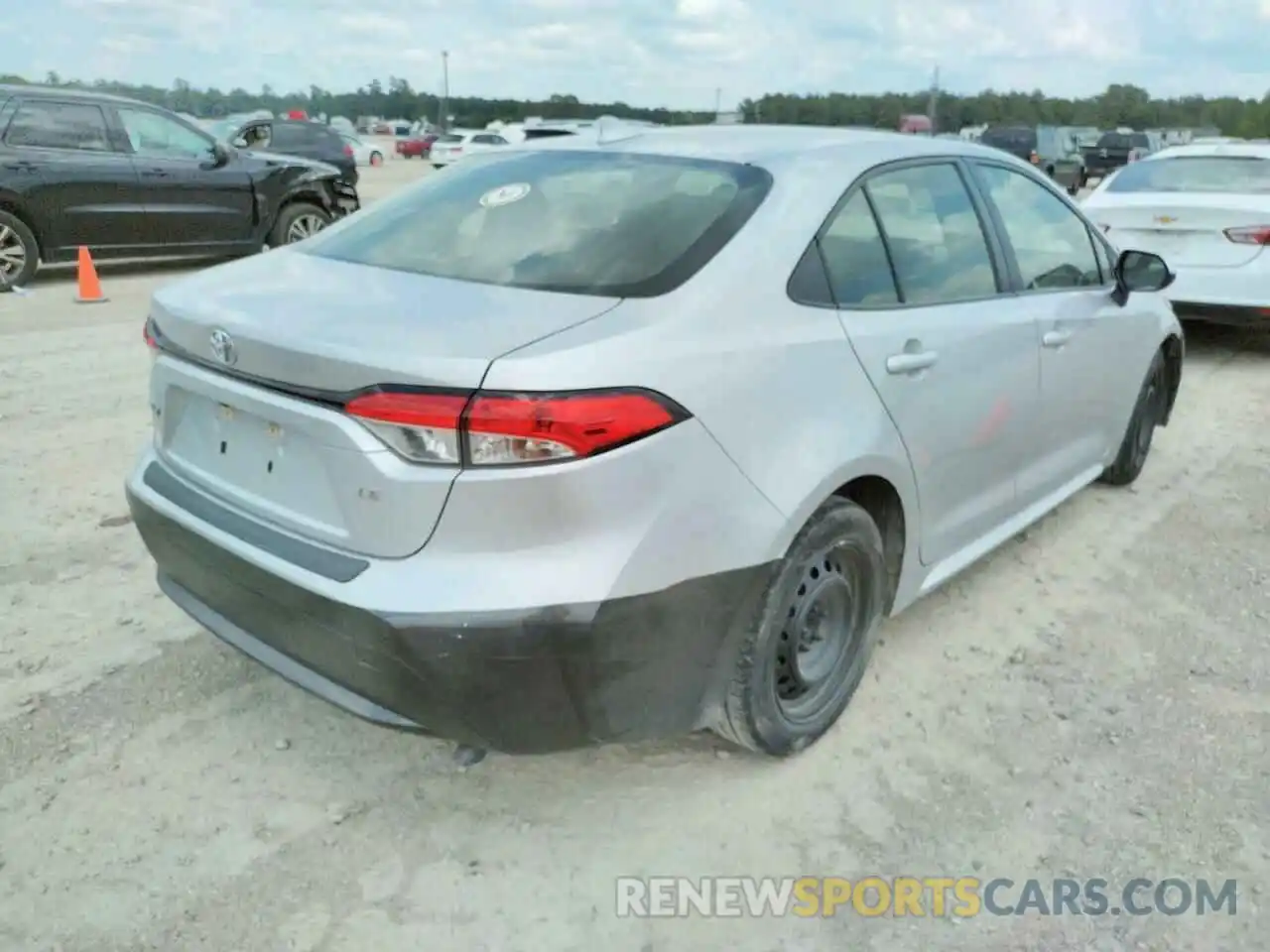 4 Photograph of a damaged car JTDEPRAE7LJ065197 TOYOTA COROLLA 2020