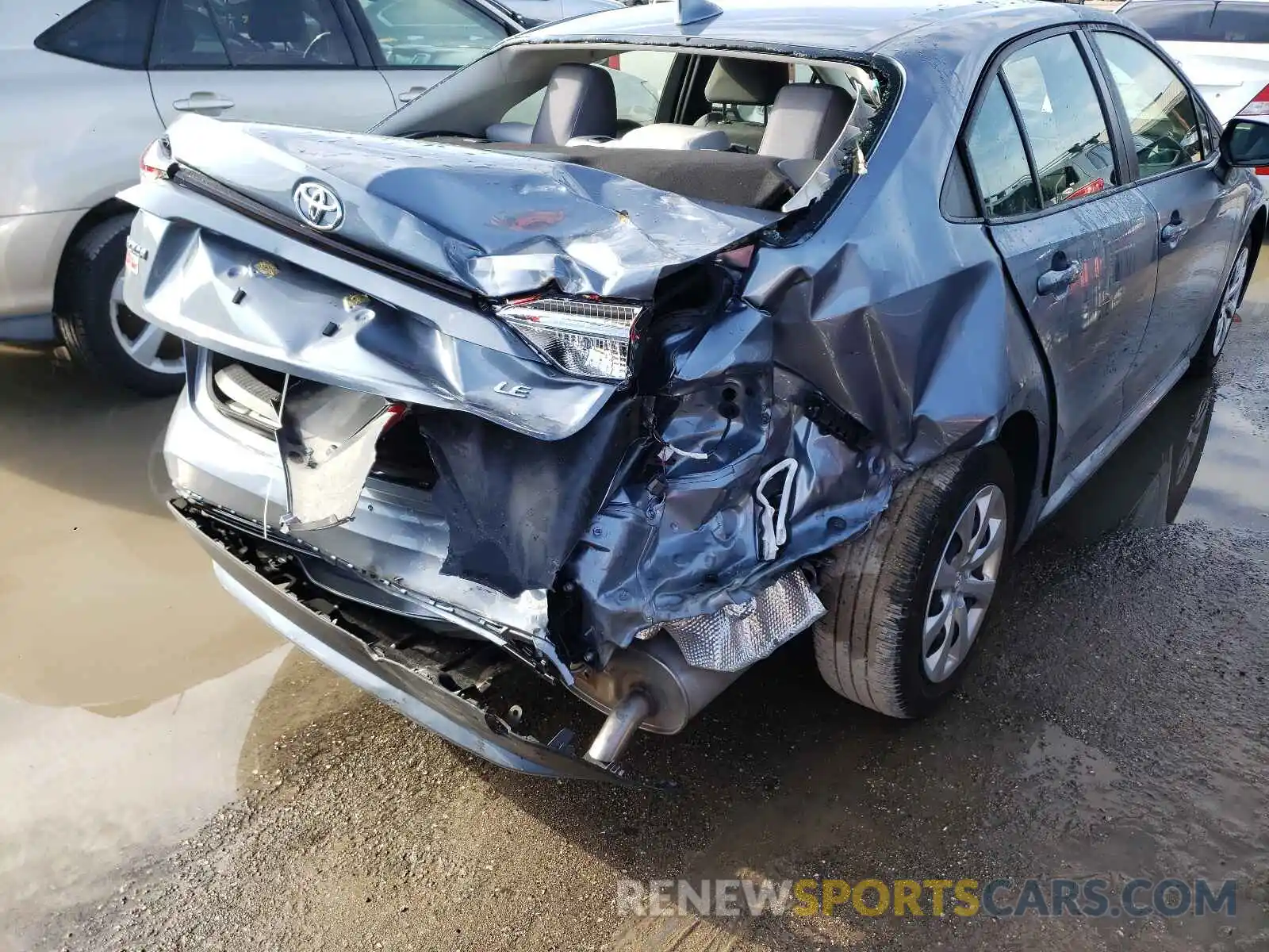 9 Photograph of a damaged car JTDEPRAE7LJ067337 TOYOTA COROLLA 2020