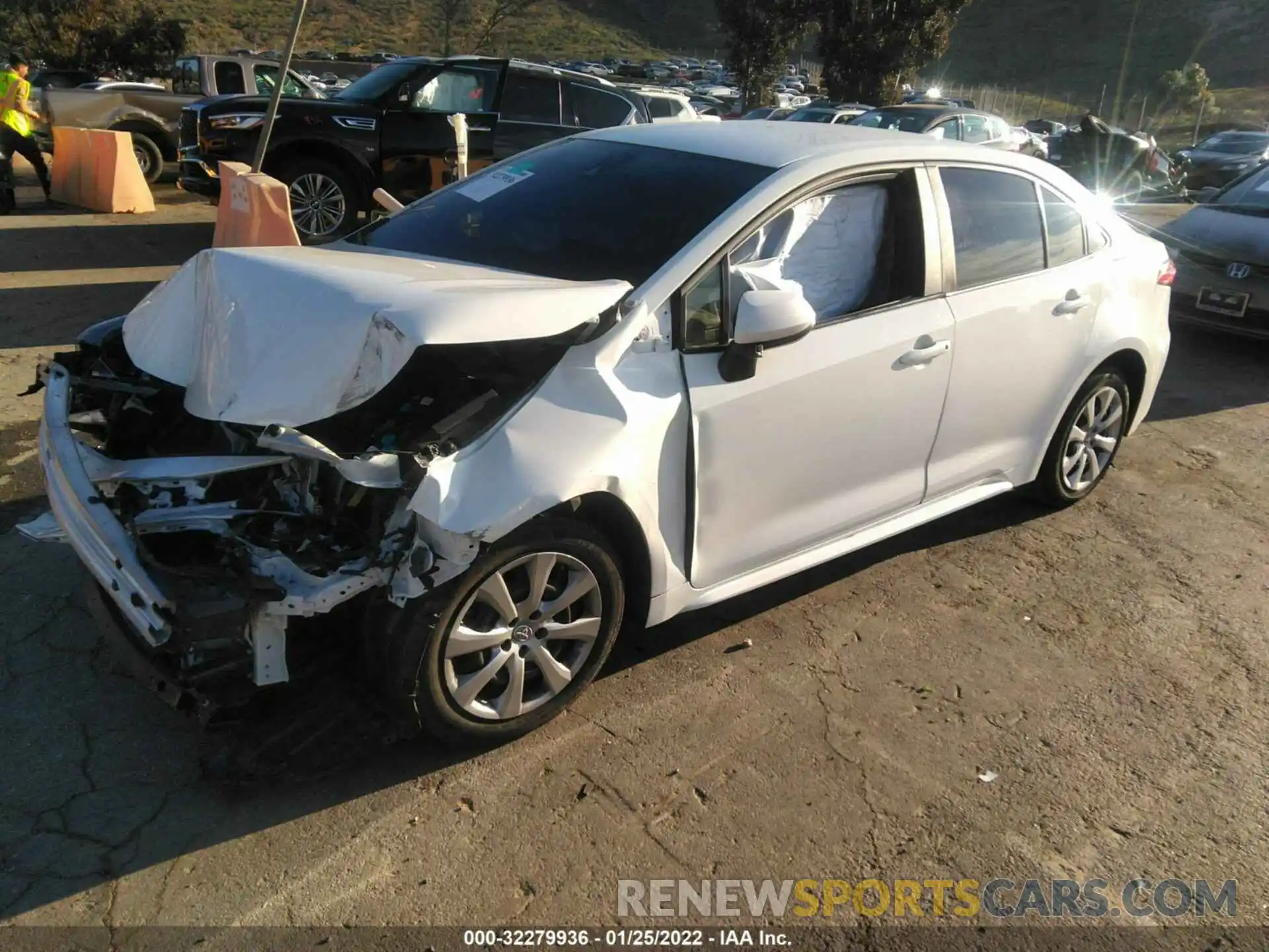 2 Photograph of a damaged car JTDEPRAE7LJ070755 TOYOTA COROLLA 2020