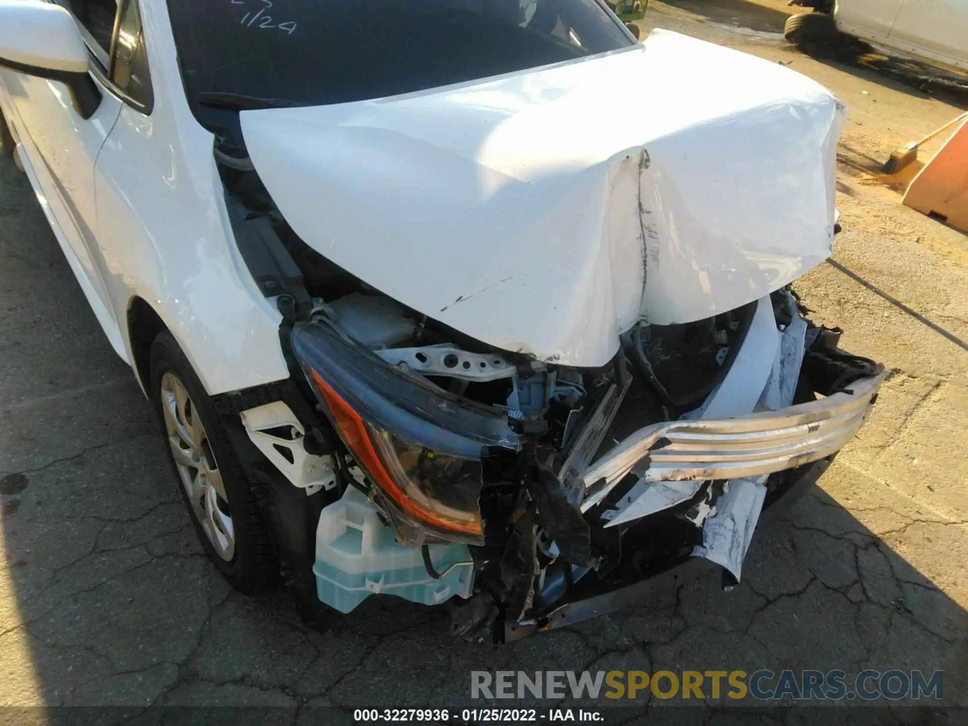 6 Photograph of a damaged car JTDEPRAE7LJ070755 TOYOTA COROLLA 2020