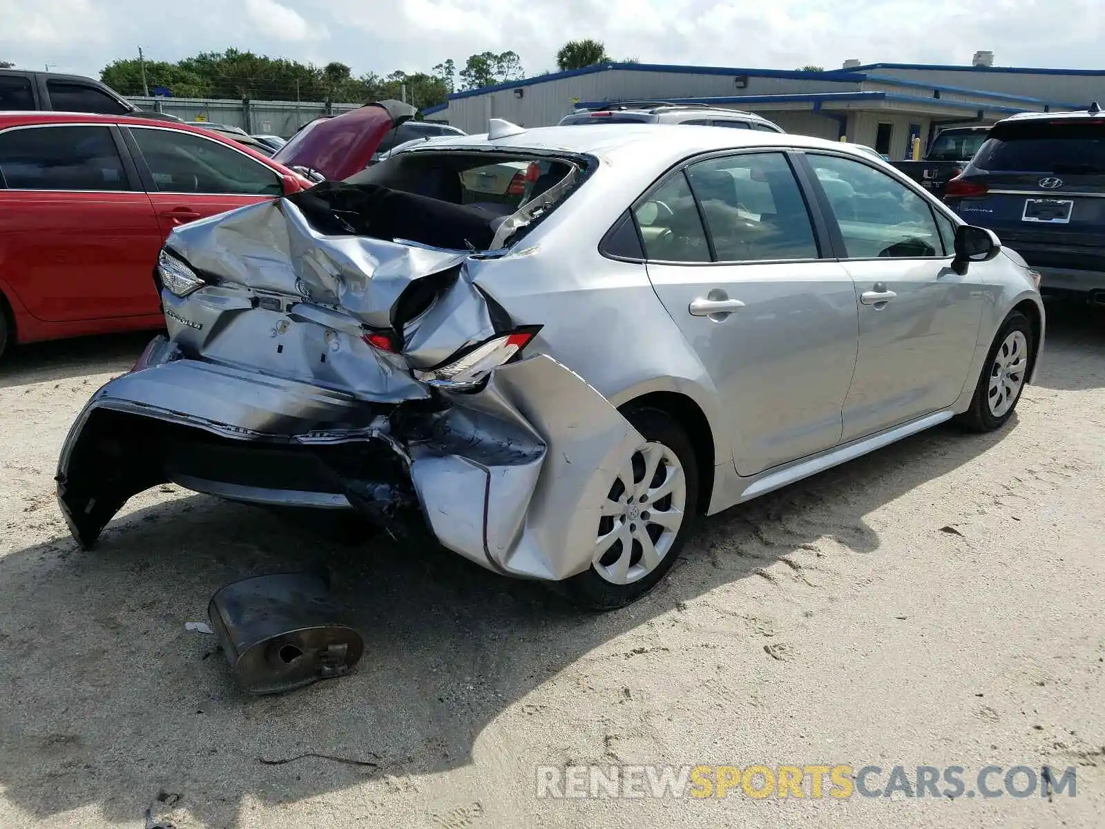 4 Photograph of a damaged car JTDEPRAE7LJ071078 TOYOTA COROLLA 2020