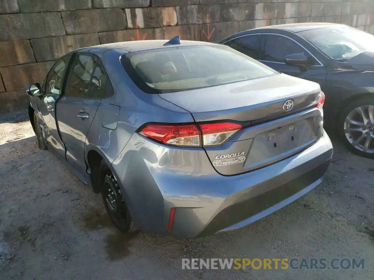 3 Photograph of a damaged car JTDEPRAE7LJ071582 TOYOTA COROLLA 2020