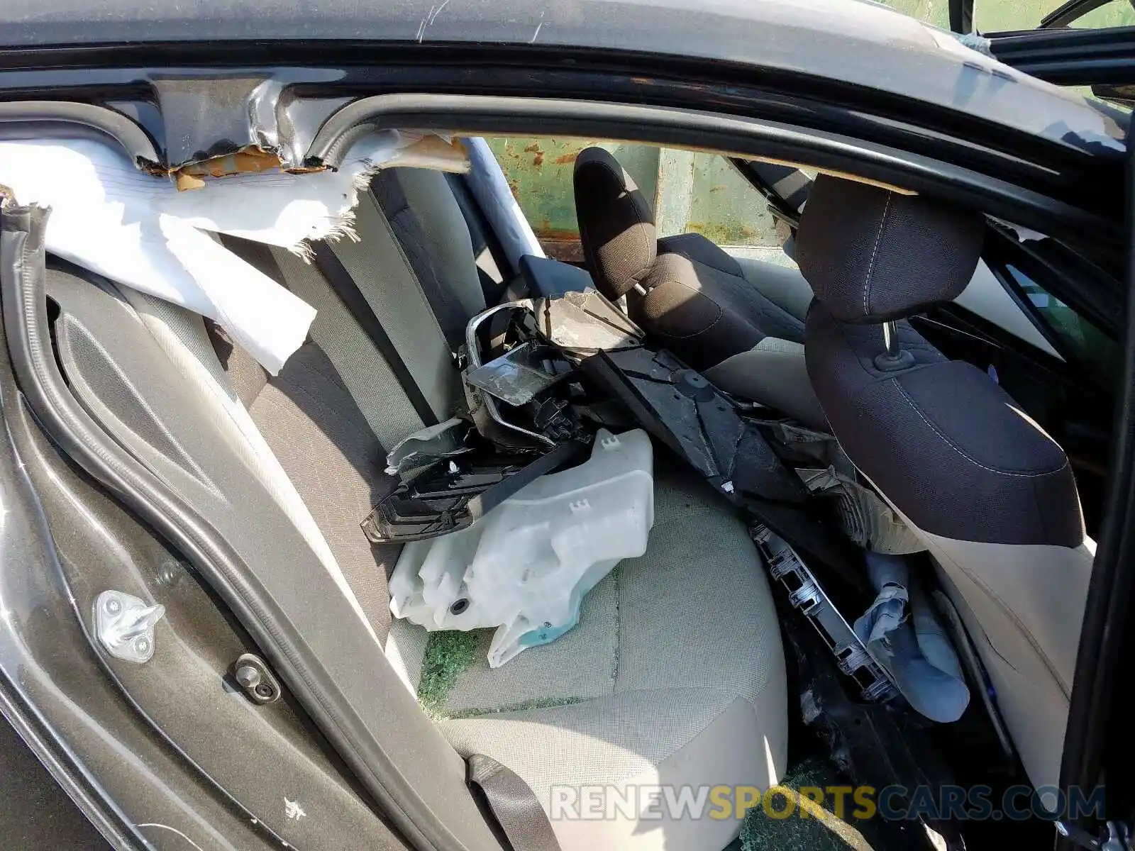 6 Photograph of a damaged car JTDEPRAE7LJ073266 TOYOTA COROLLA 2020