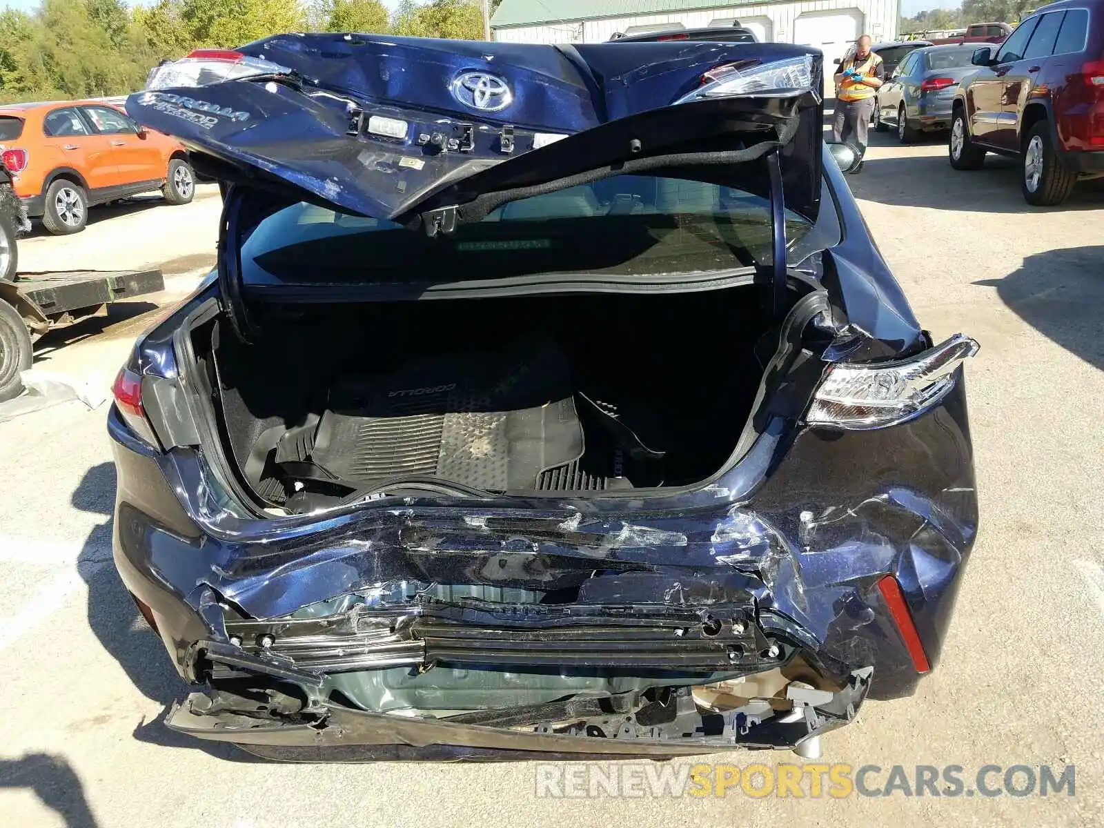 9 Photograph of a damaged car JTDEPRAE7LJ074689 TOYOTA COROLLA 2020