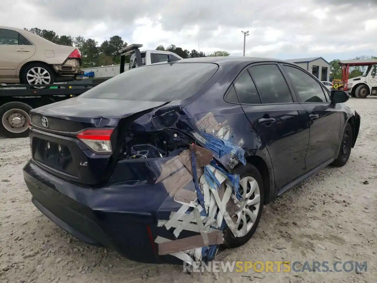 4 Photograph of a damaged car JTDEPRAE7LJ075244 TOYOTA COROLLA 2020