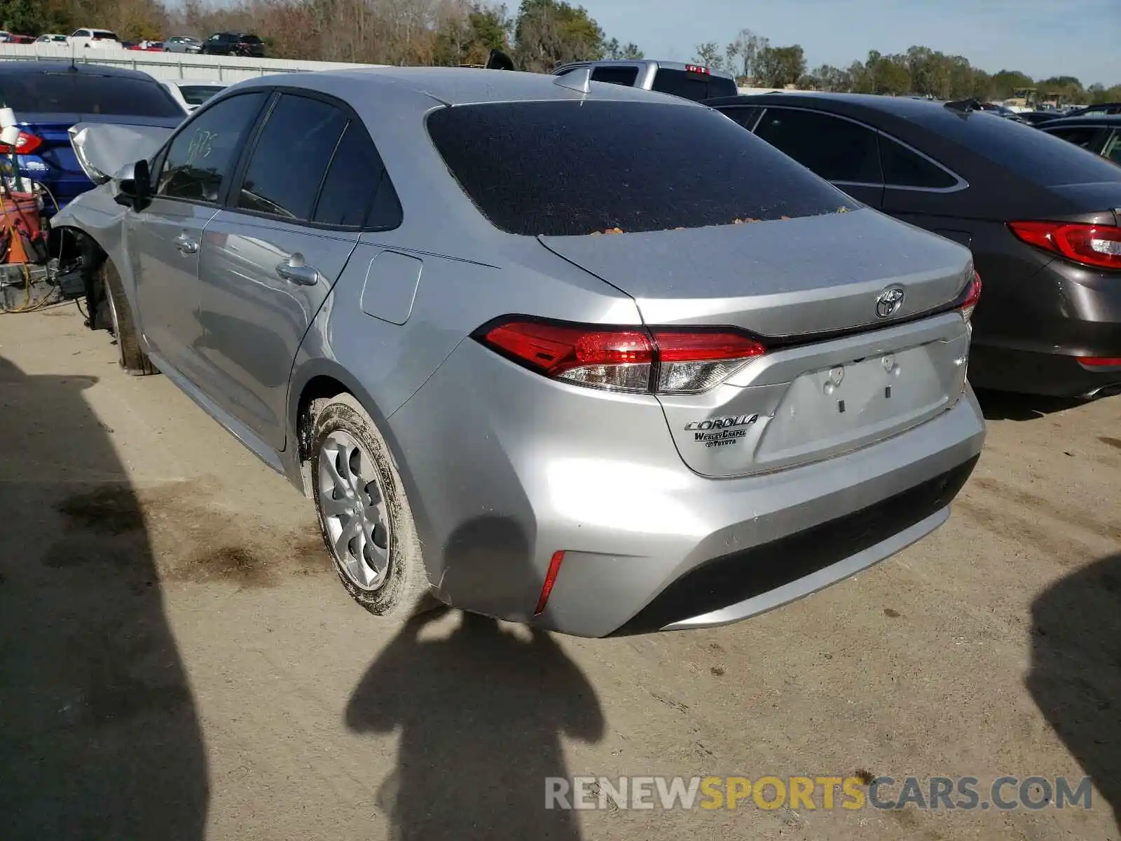 3 Photograph of a damaged car JTDEPRAE7LJ075955 TOYOTA COROLLA 2020