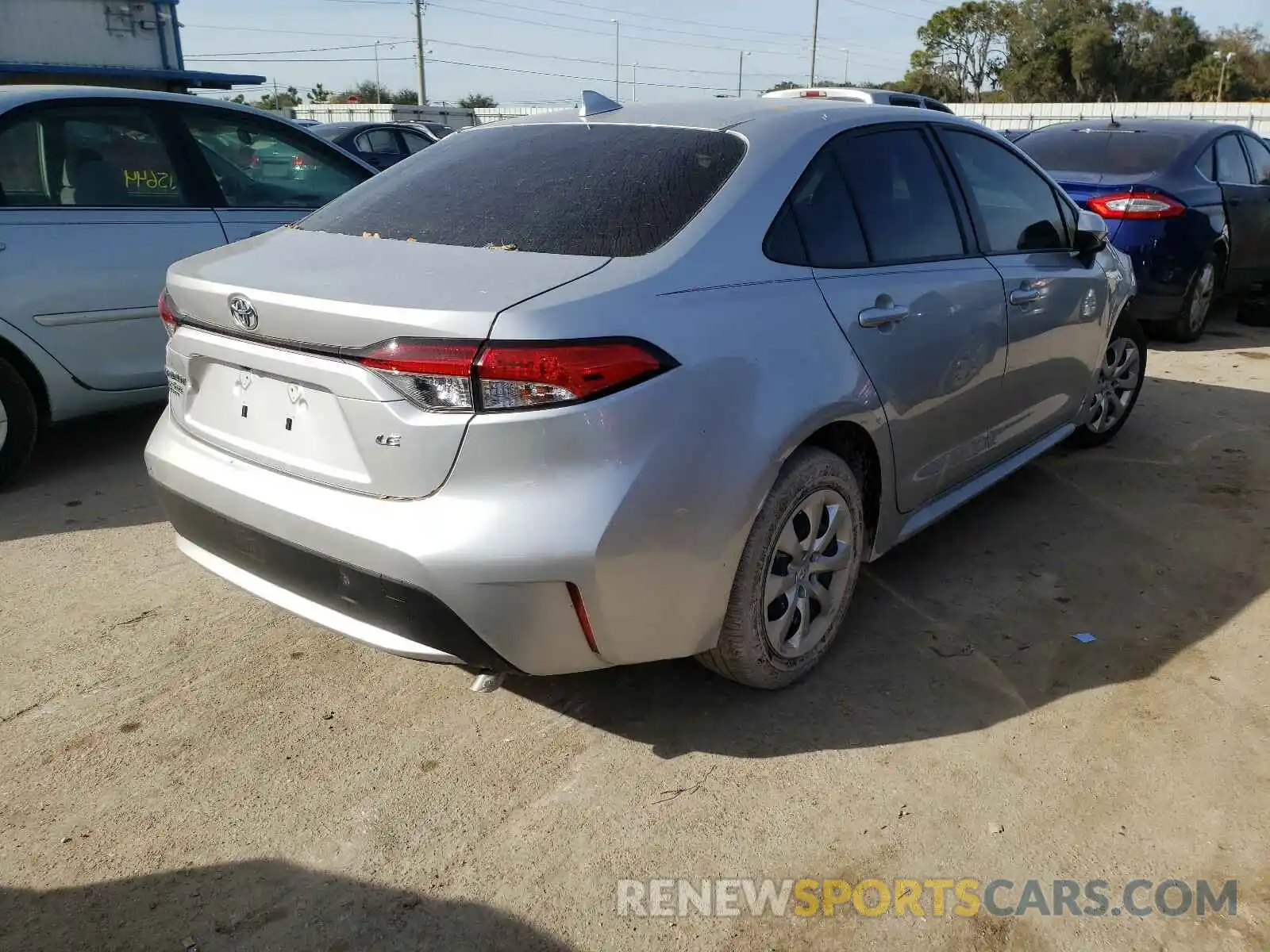 4 Photograph of a damaged car JTDEPRAE7LJ075955 TOYOTA COROLLA 2020