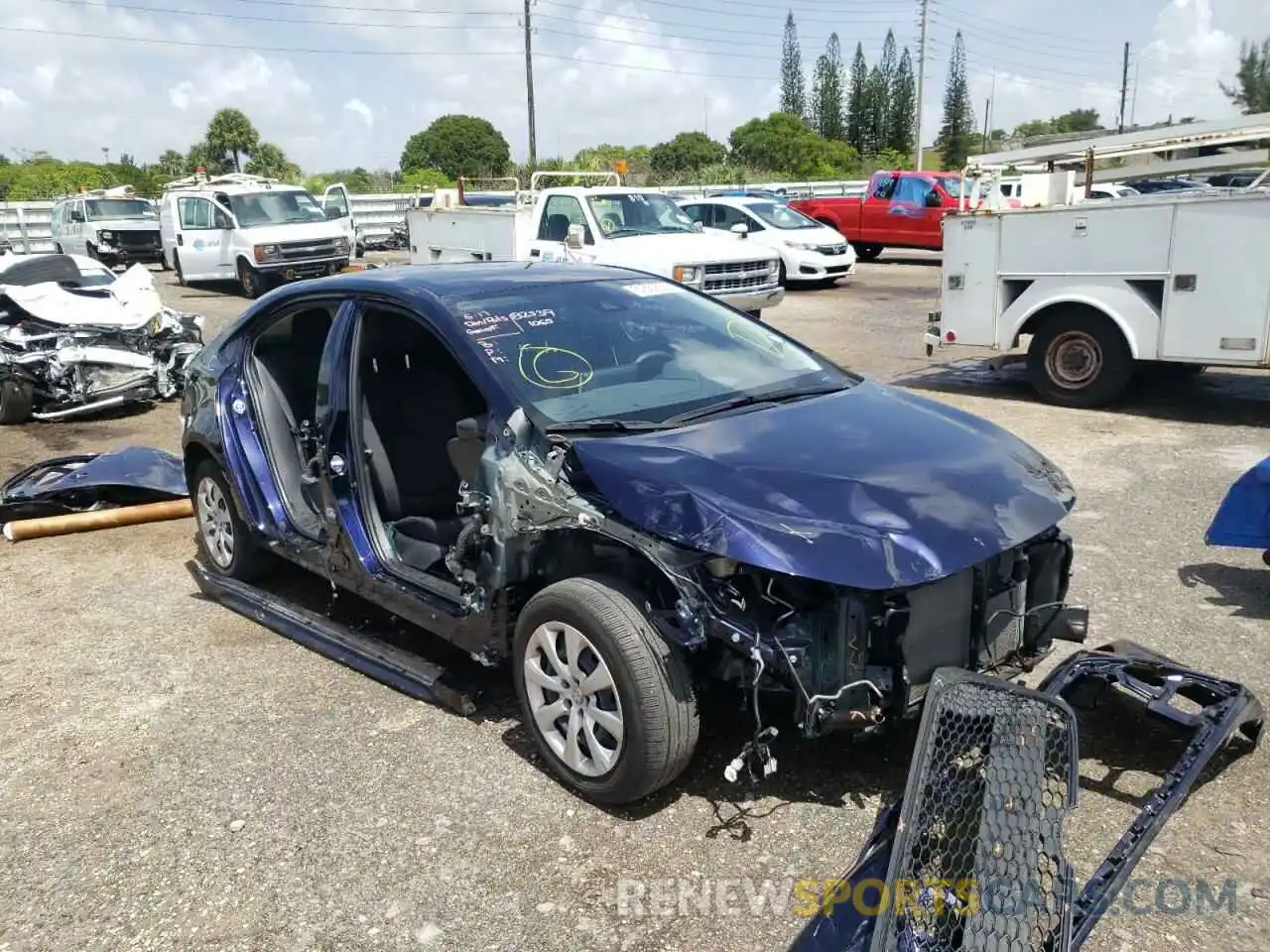 1 Photograph of a damaged car JTDEPRAE7LJ076393 TOYOTA COROLLA 2020