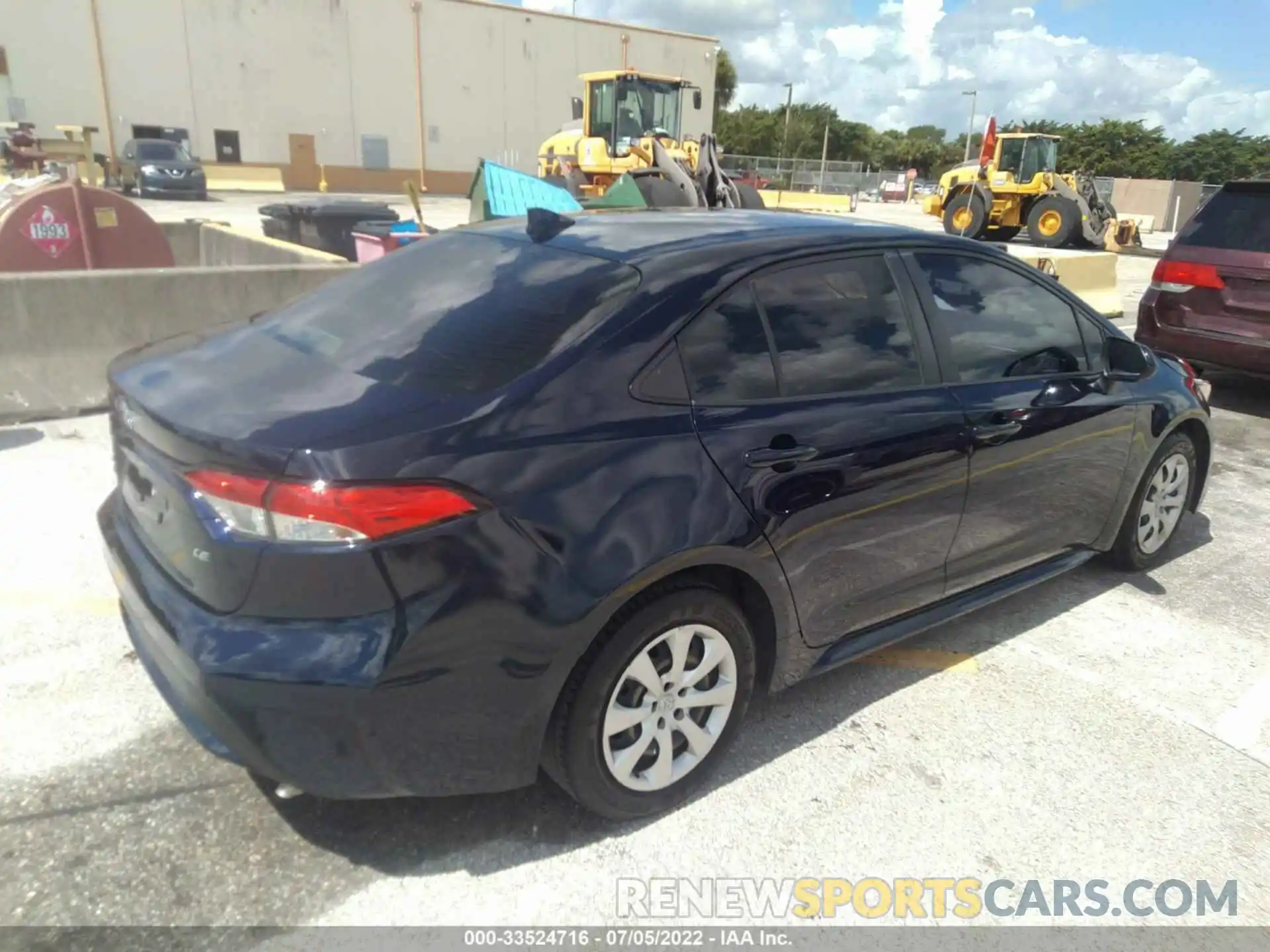 4 Photograph of a damaged car JTDEPRAE7LJ076622 TOYOTA COROLLA 2020